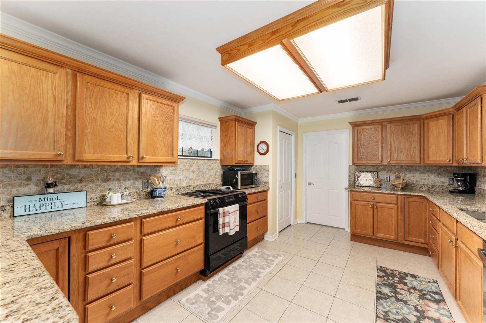 Image 8 of 46 For 10922 Palmetto Boulevard