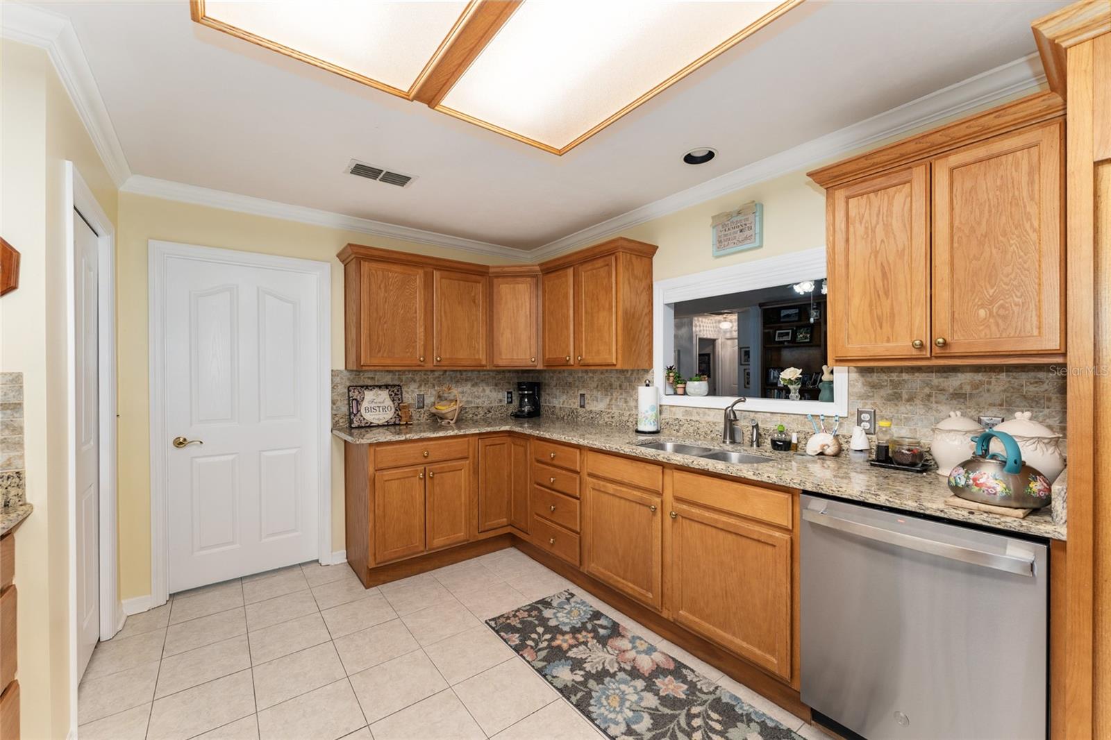 Image 9 of 46 For 10922 Palmetto Boulevard