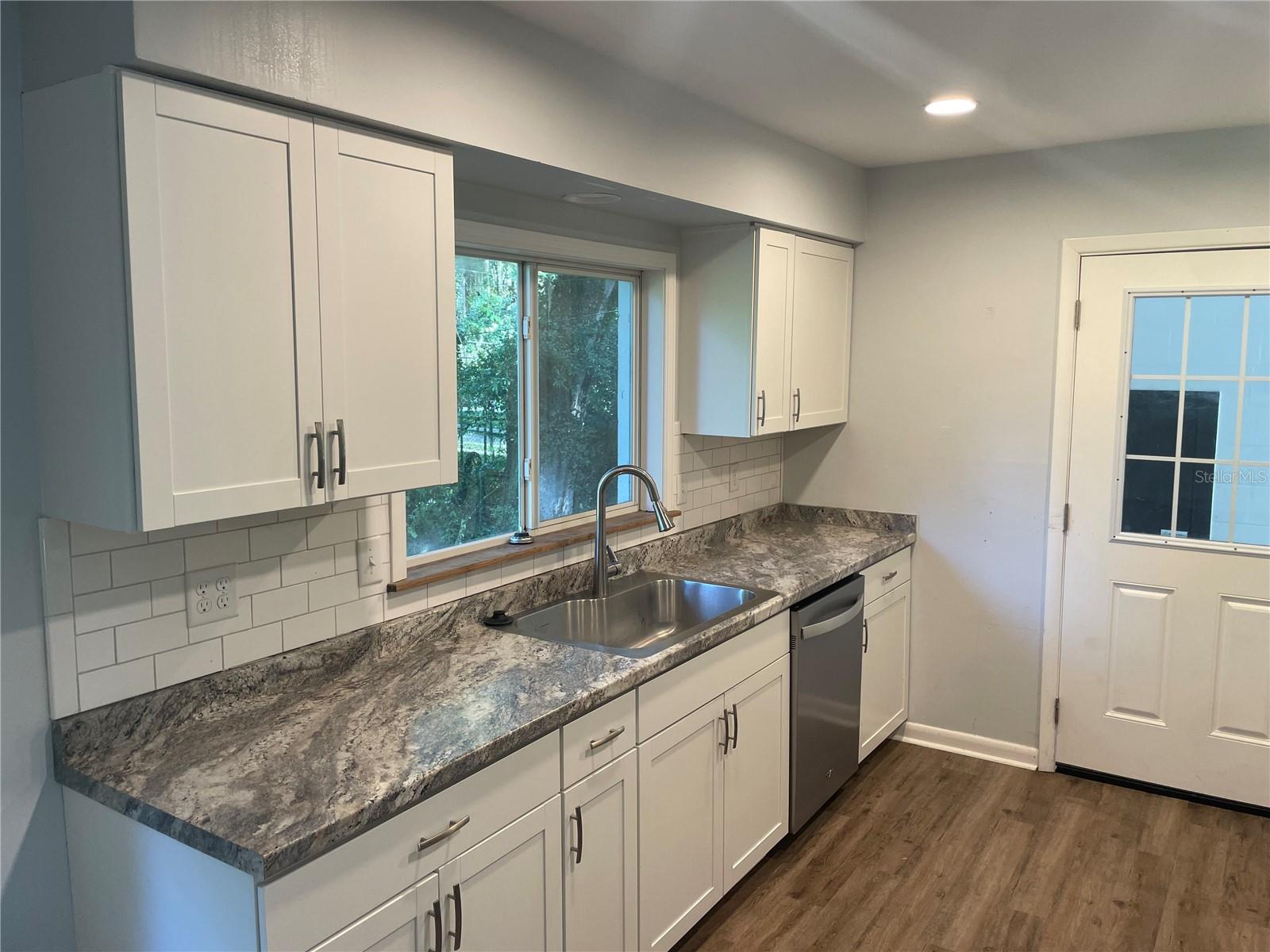 Image 11 of 26 For 112 29th Street