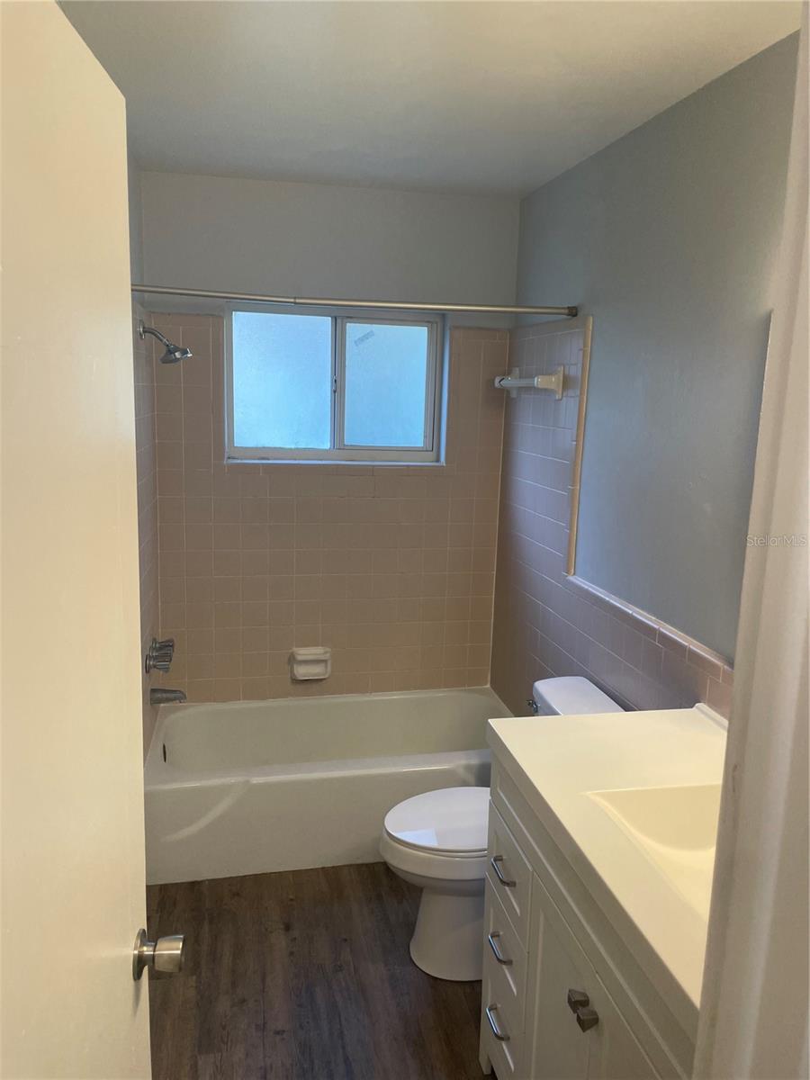 Image 22 of 26 For 112 29th Street