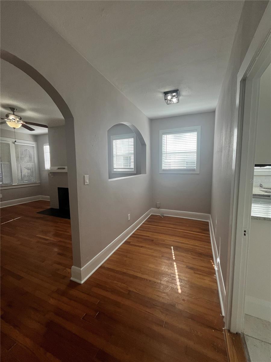 Image 5 of 14 For 3303 Empedrado Street 3
