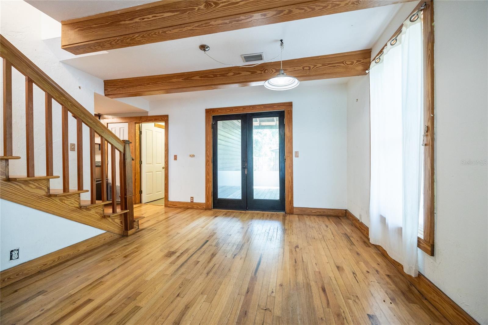 Image 12 of 49 For 407 8th Street