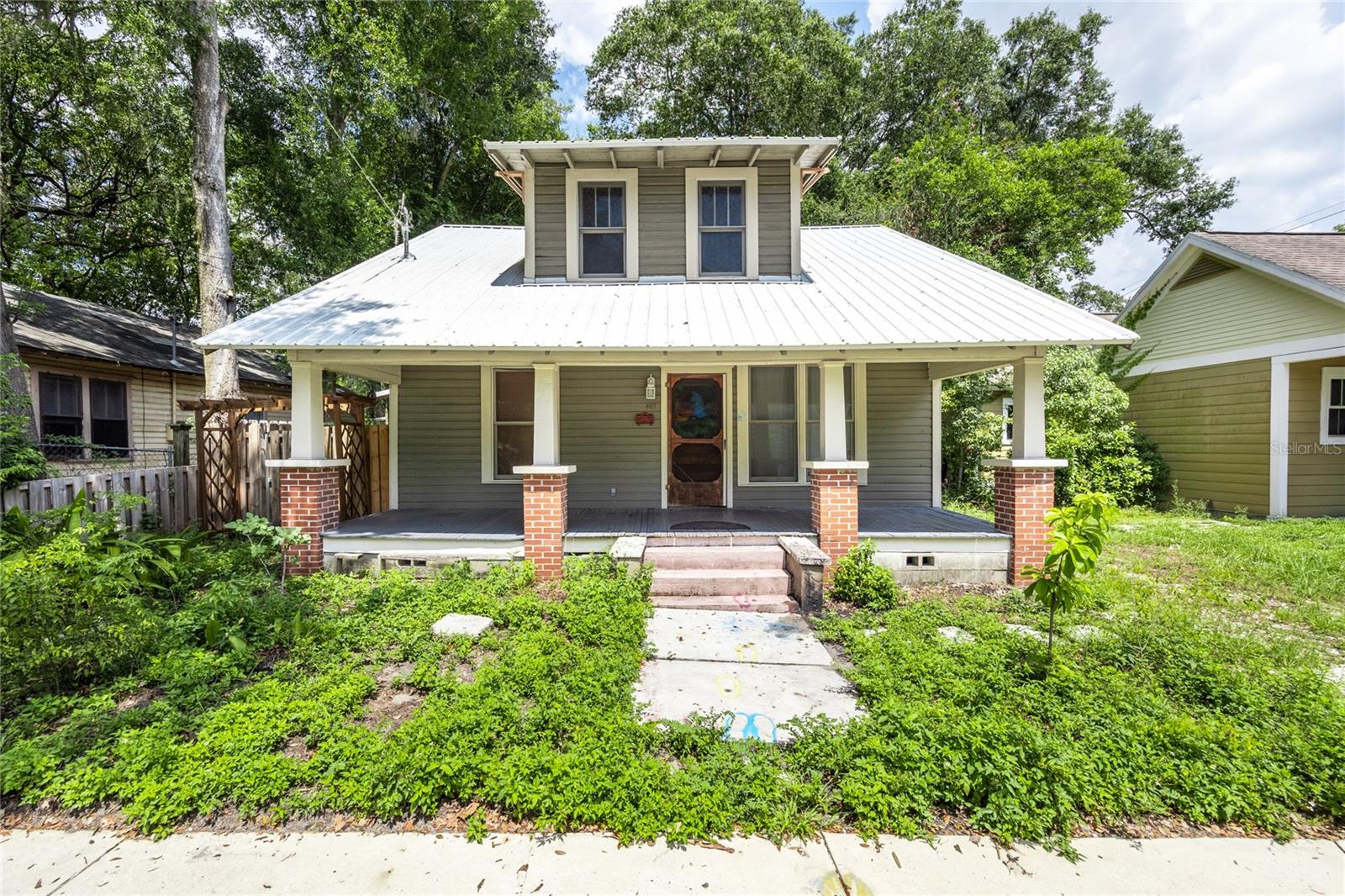 Image 2 of 49 For 407 8th Street