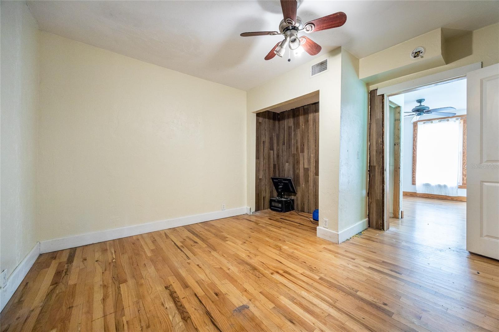 Image 5 of 49 For 407 8th Street