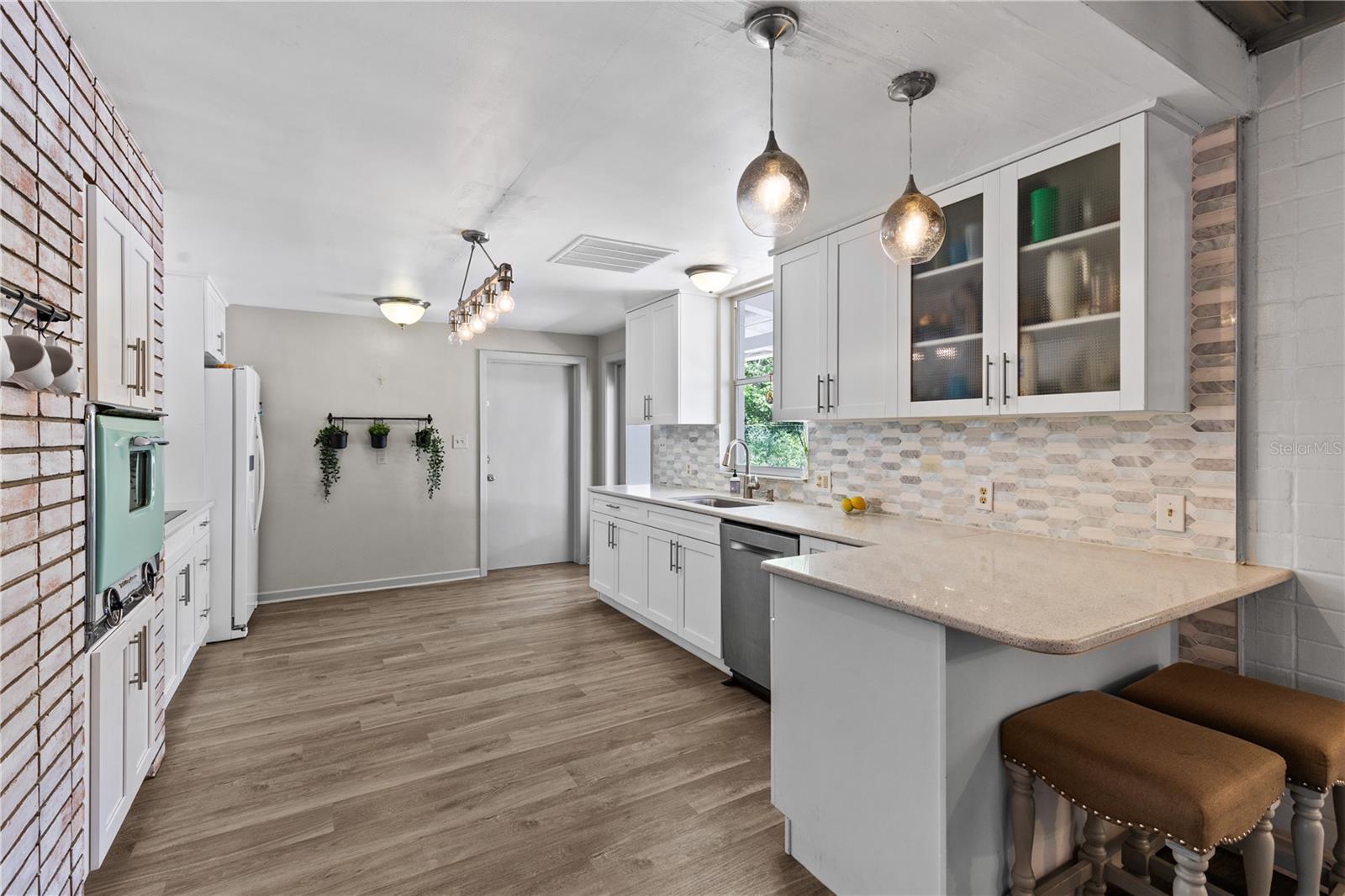 Image 17 of 34 For 813 22nd Street