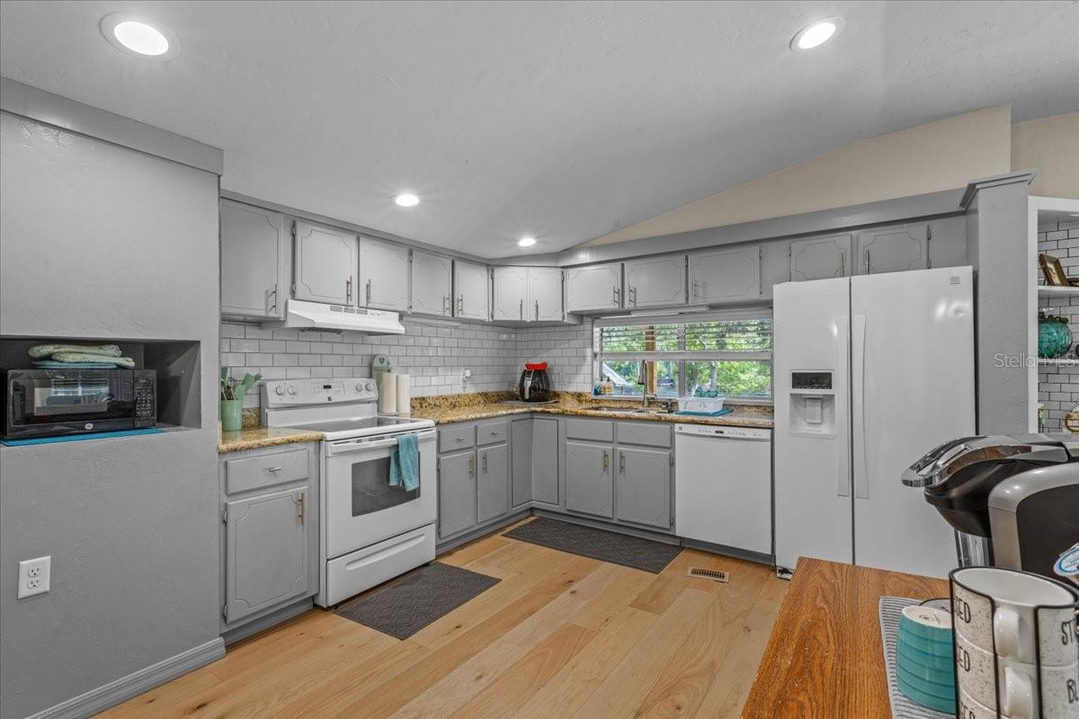 Image 8 of 78 For 7870 25th Place