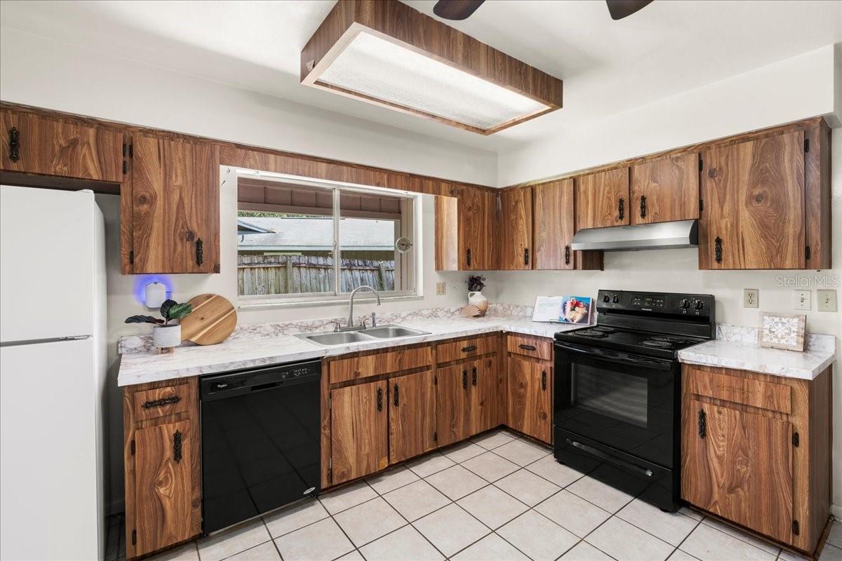 Image 12 of 44 For 4337 43rd Terrace