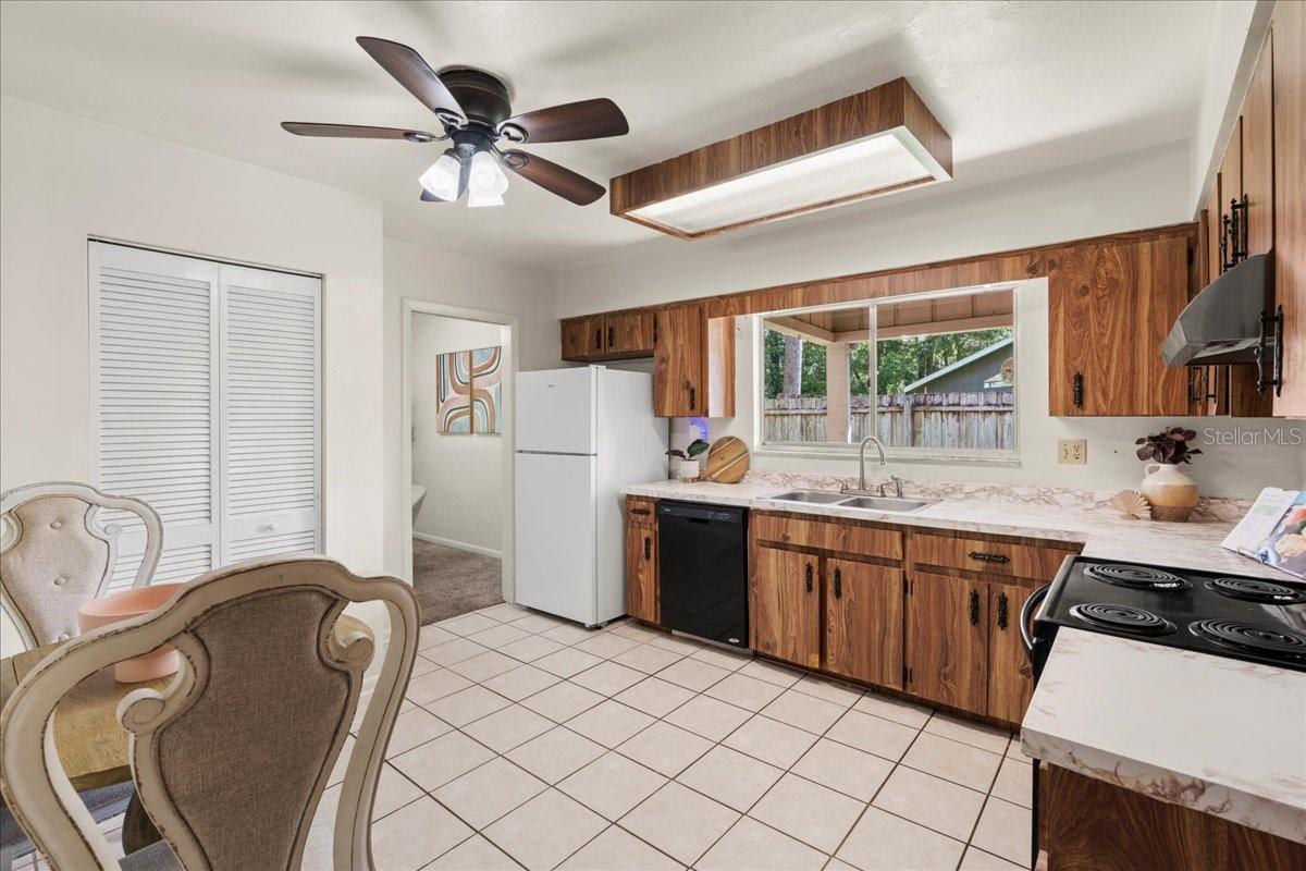 Image 14 of 44 For 4337 43rd Terrace
