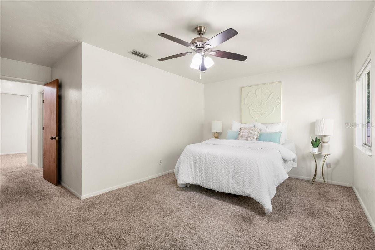 Image 17 of 44 For 4337 43rd Terrace