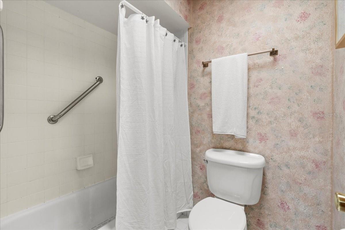Image 22 of 44 For 4337 43rd Terrace