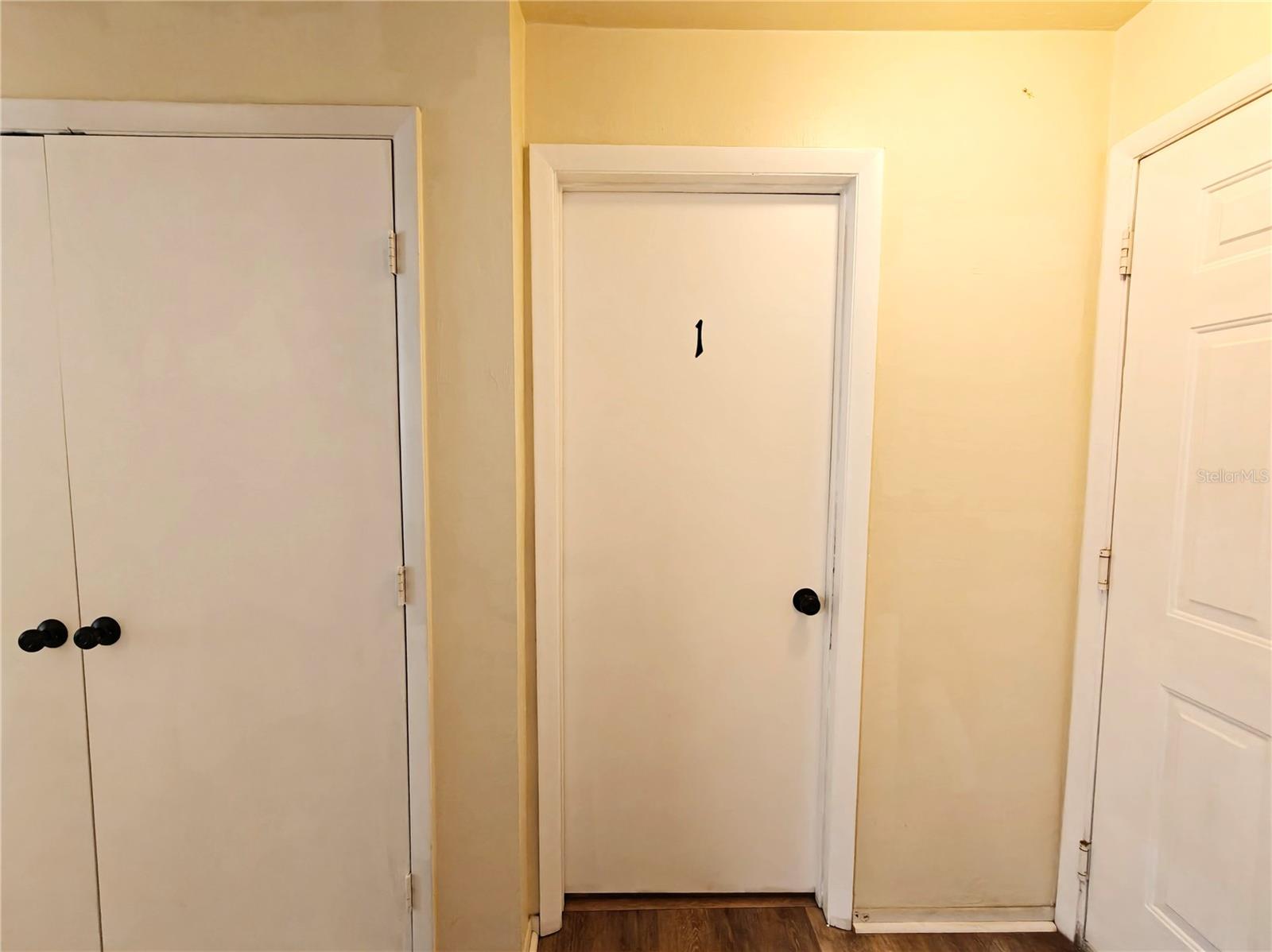 Image 13 of 18 For 4000 23rd Street 5-207 Room