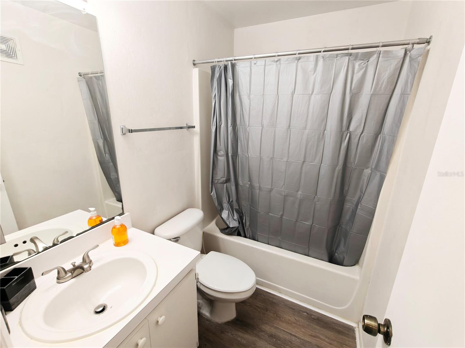 Image 18 of 18 For 4000 23rd Street 5-207 Room
