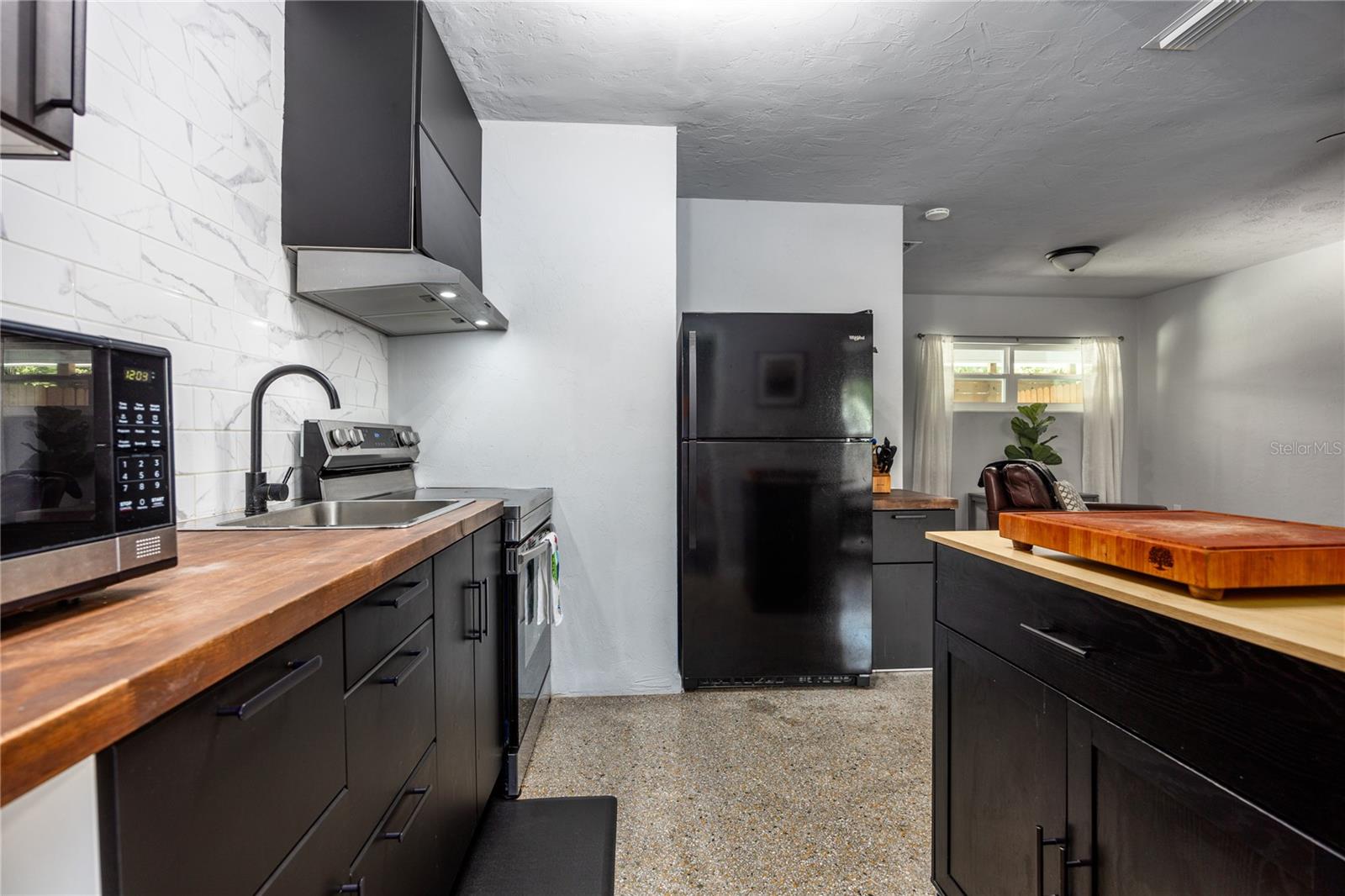 Image 11 of 45 For 725 4th Avenue