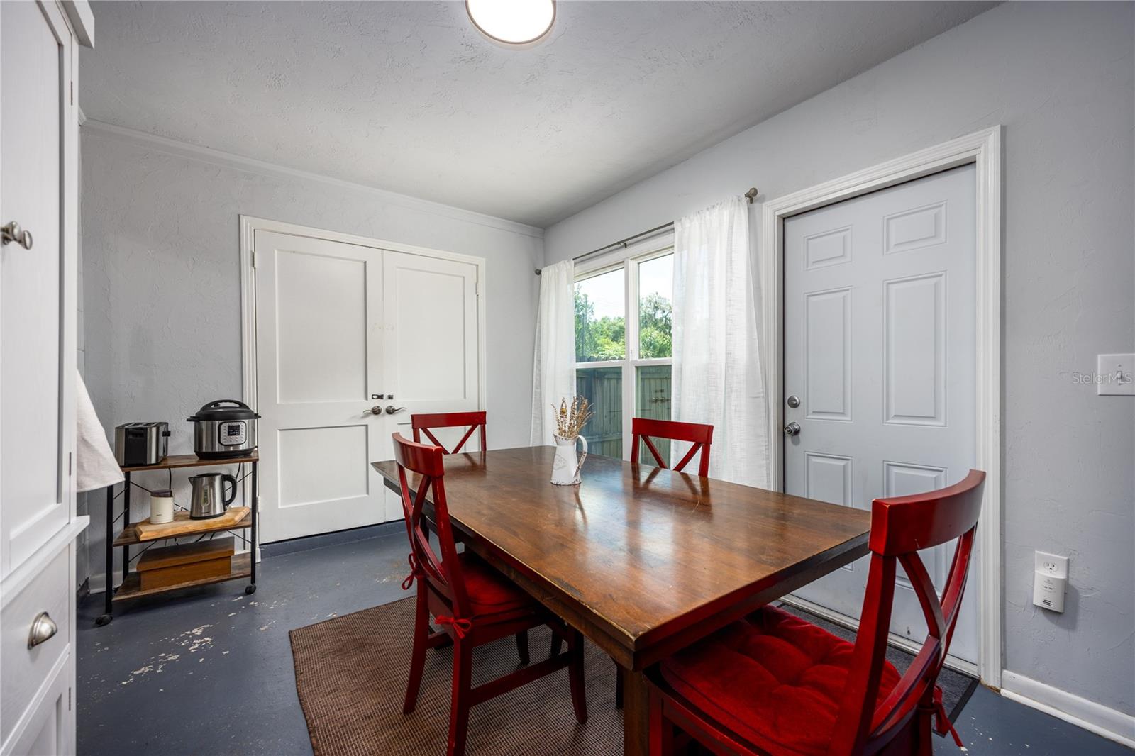 Image 12 of 45 For 725 4th Avenue