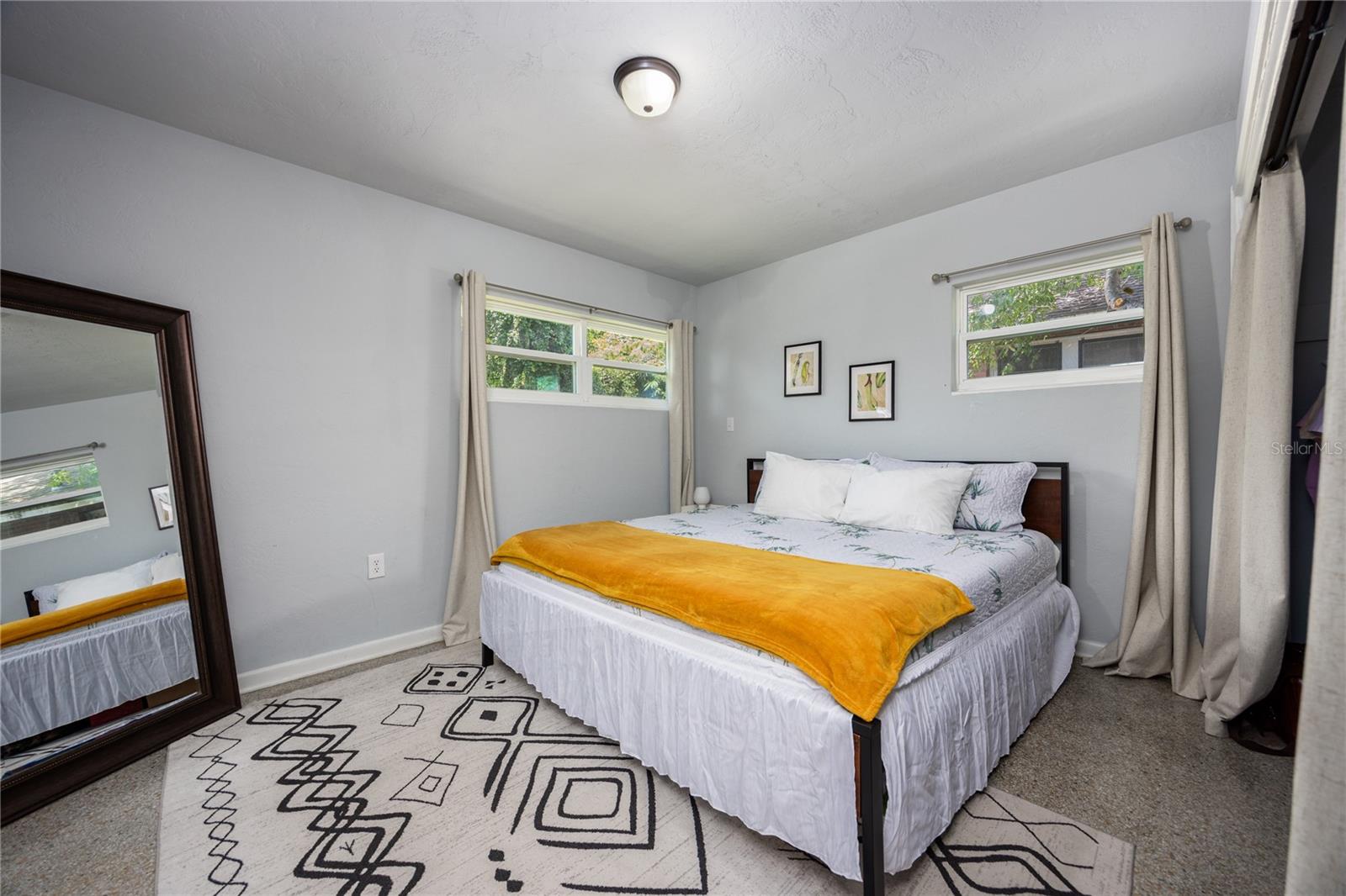 Image 17 of 45 For 725 4th Avenue