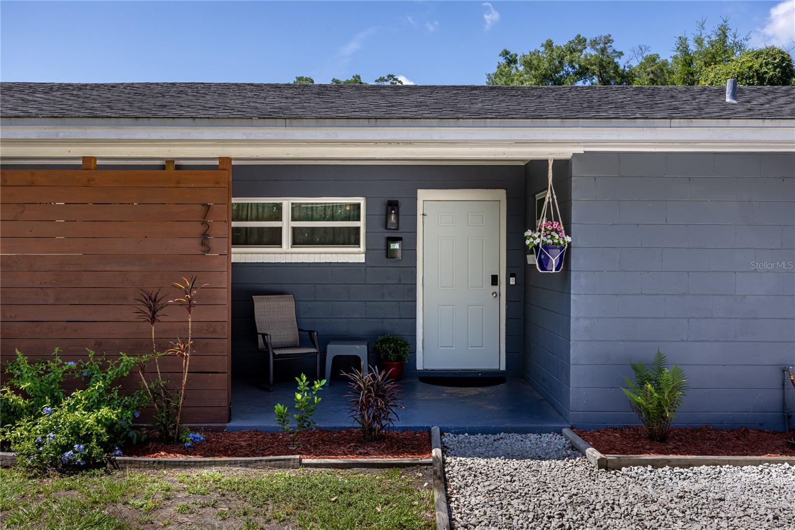 Image 3 of 45 For 725 4th Avenue