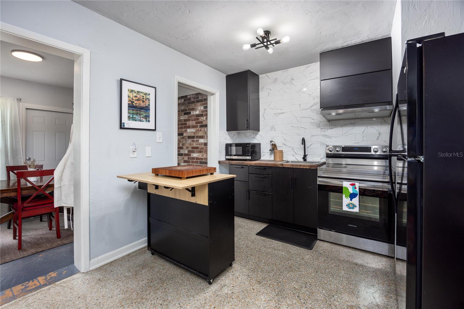 Image 8 of 45 For 725 4th Avenue