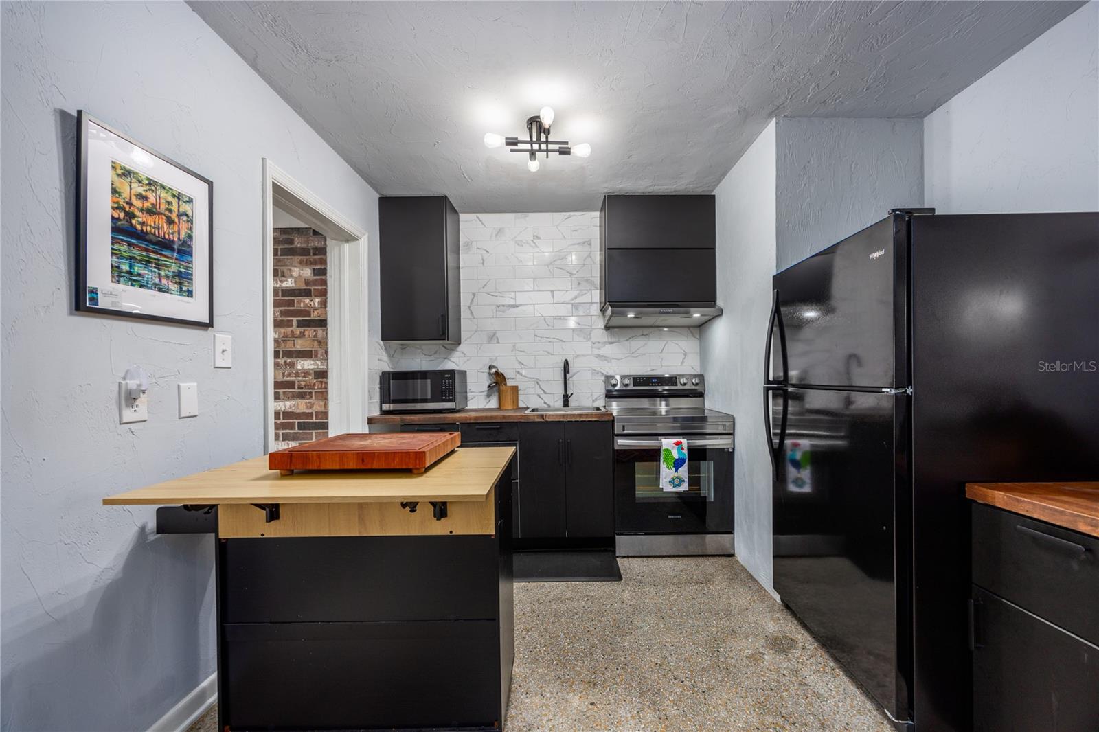 Image 9 of 45 For 725 4th Avenue