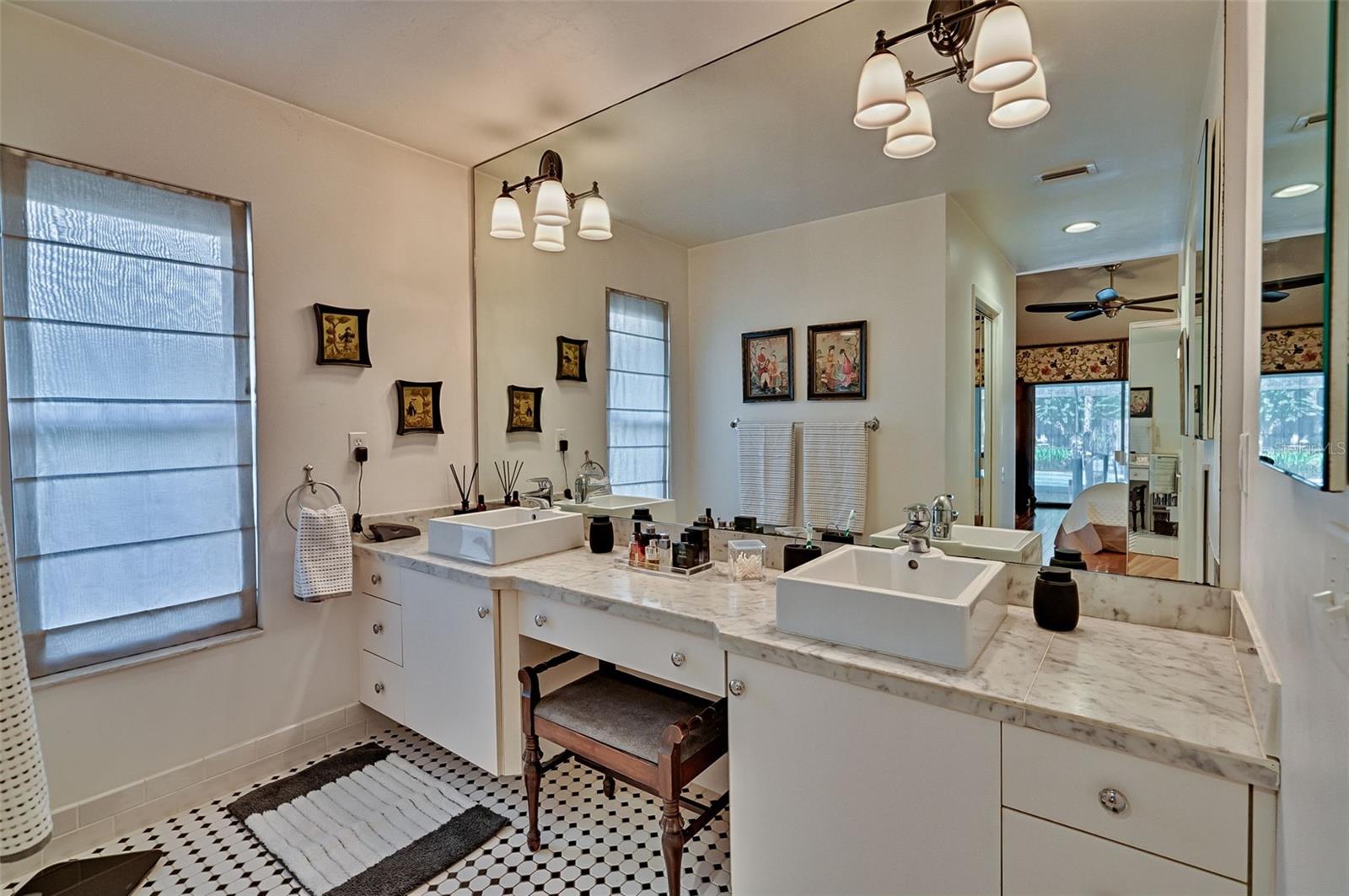 Image 18 of 40 For 2430 38th Drive