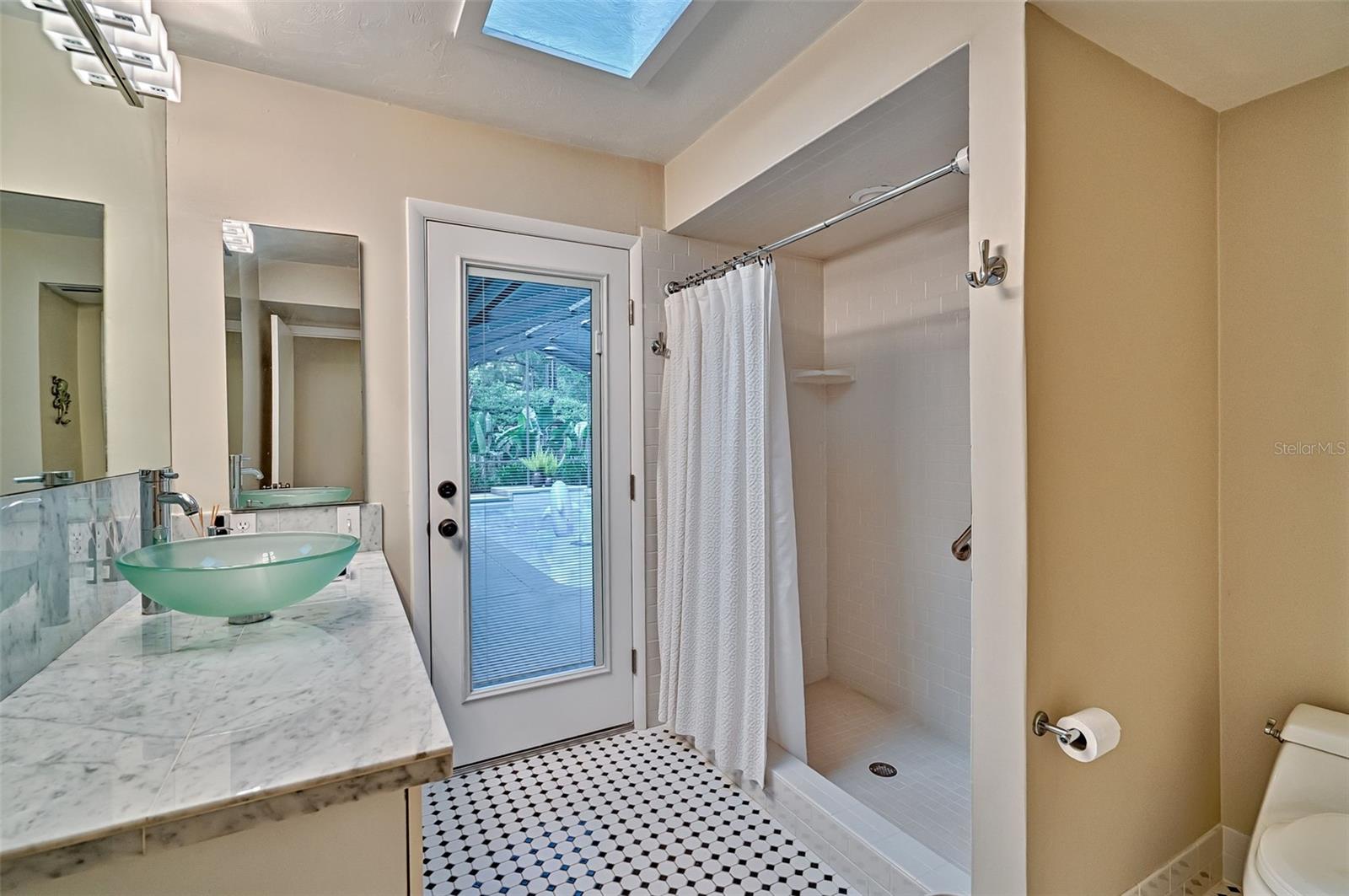 Image 26 of 40 For 2430 38th Drive