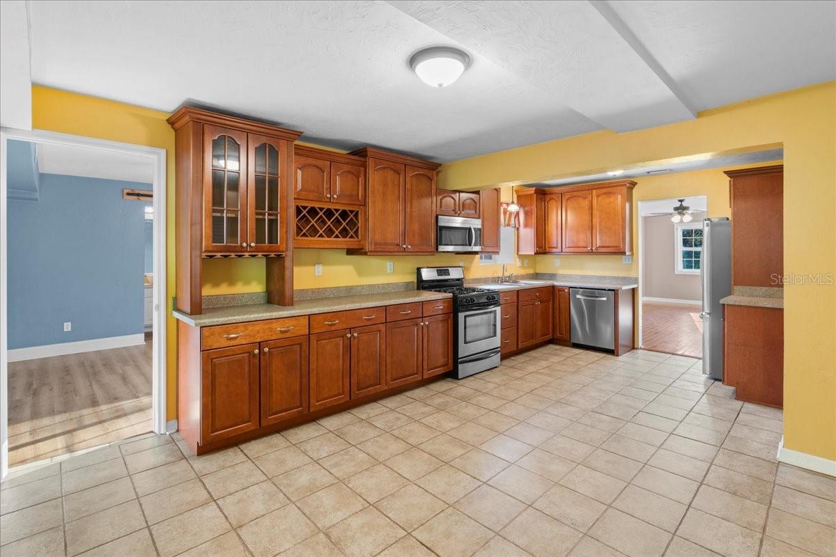 Image 16 of 31 For 3404 4th Street