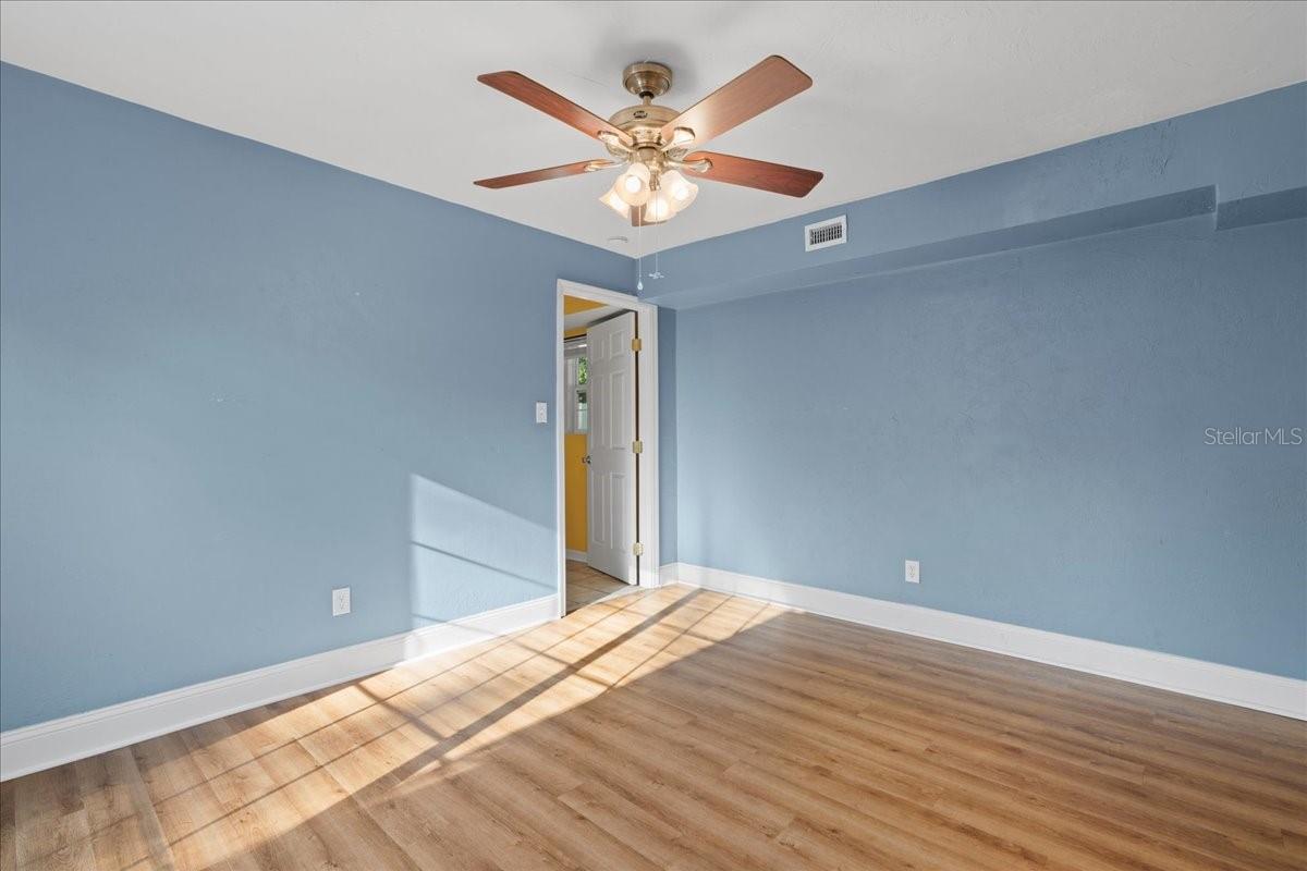 Image 17 of 31 For 3404 4th Street