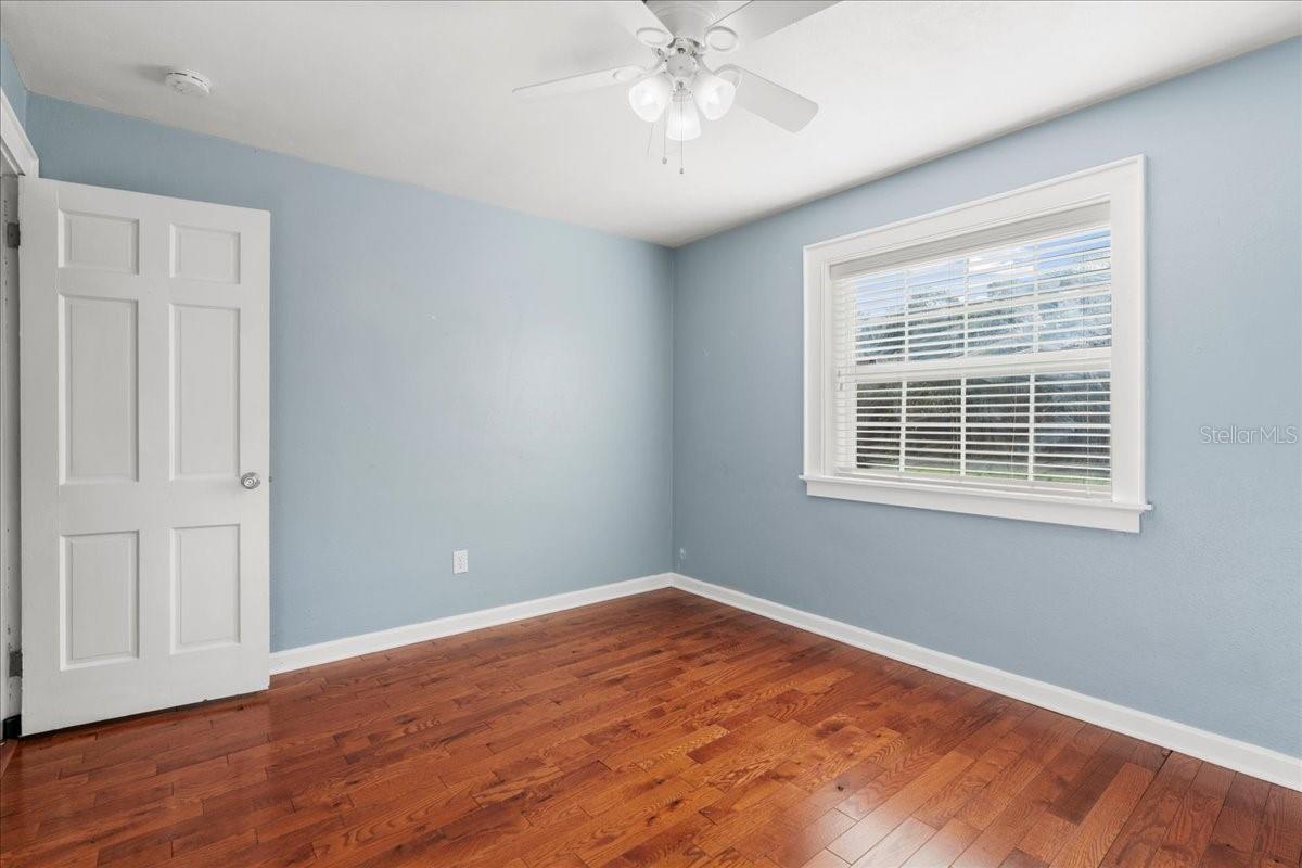 Image 6 of 31 For 3404 4th Street