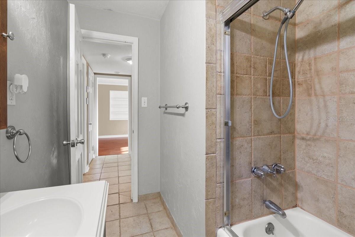 Image 8 of 31 For 3404 4th Street