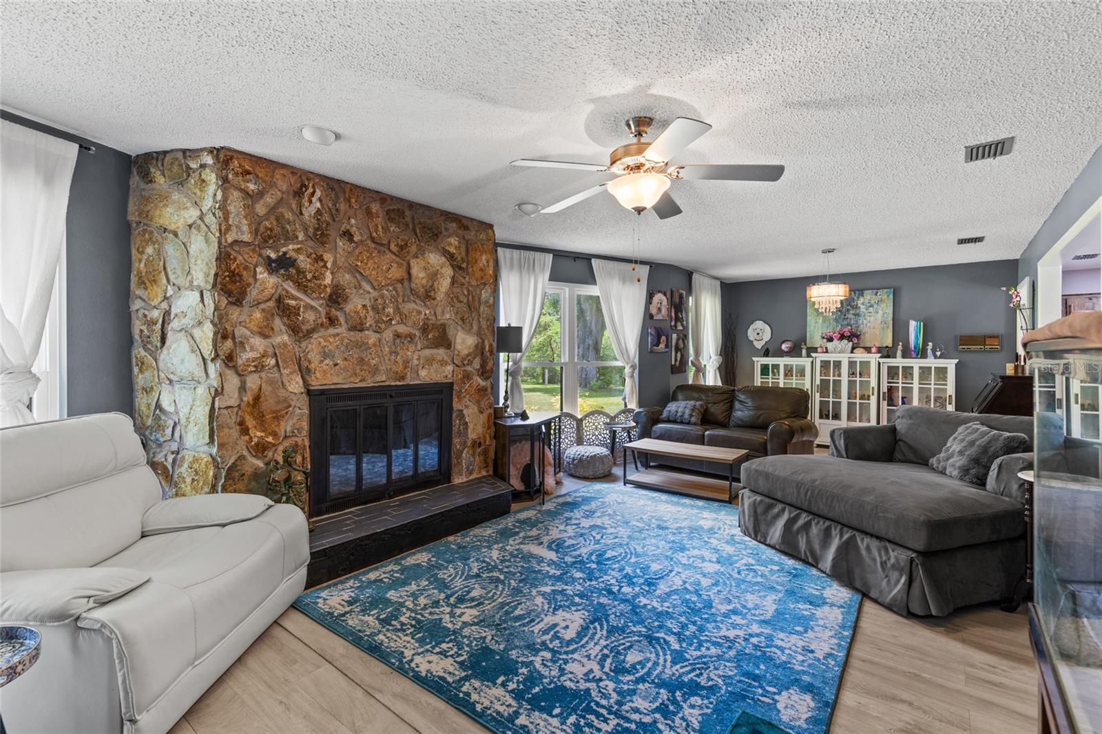 Image 12 of 42 For 9816 87th Drive