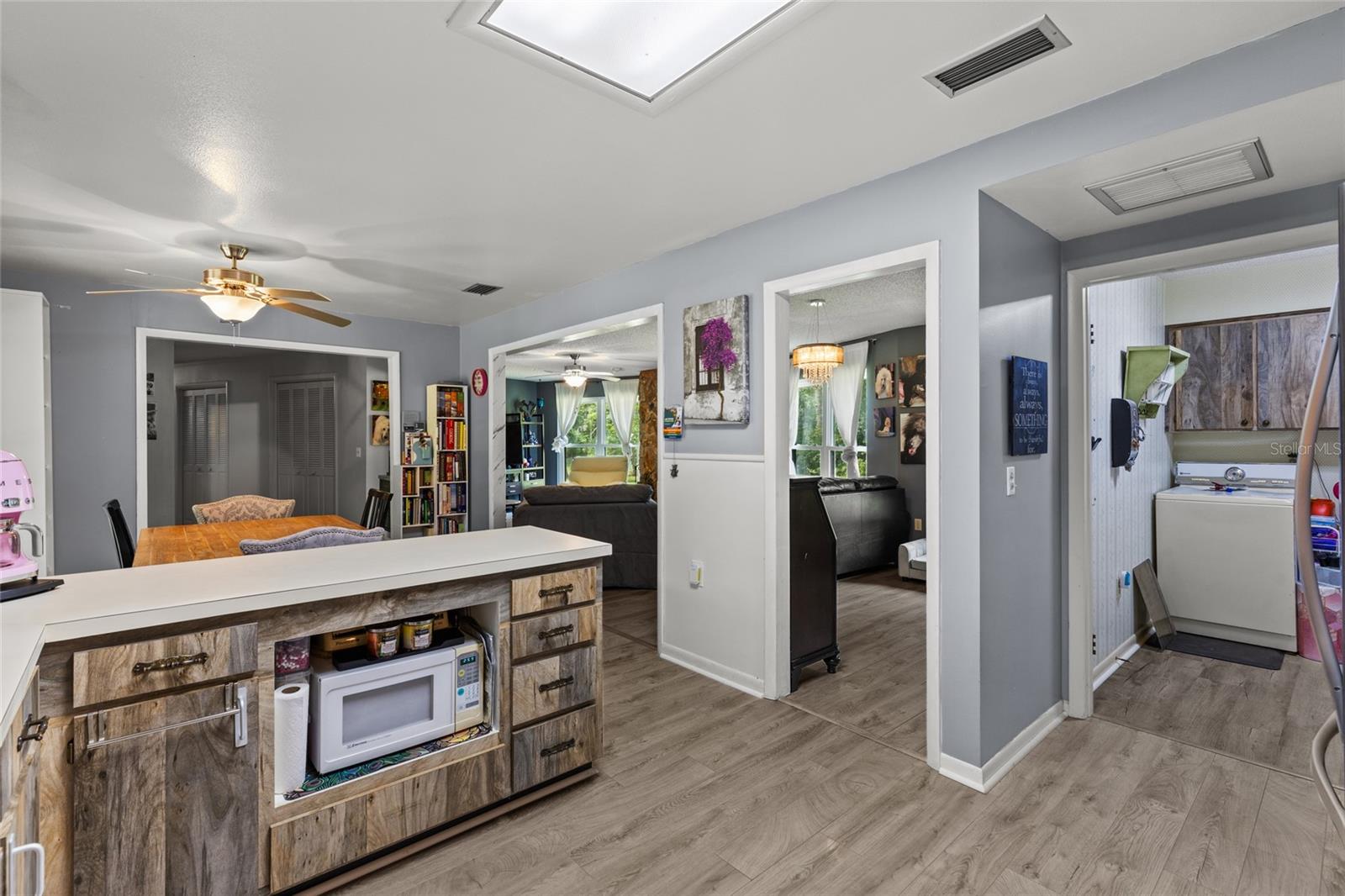 Image 19 of 42 For 9816 87th Drive