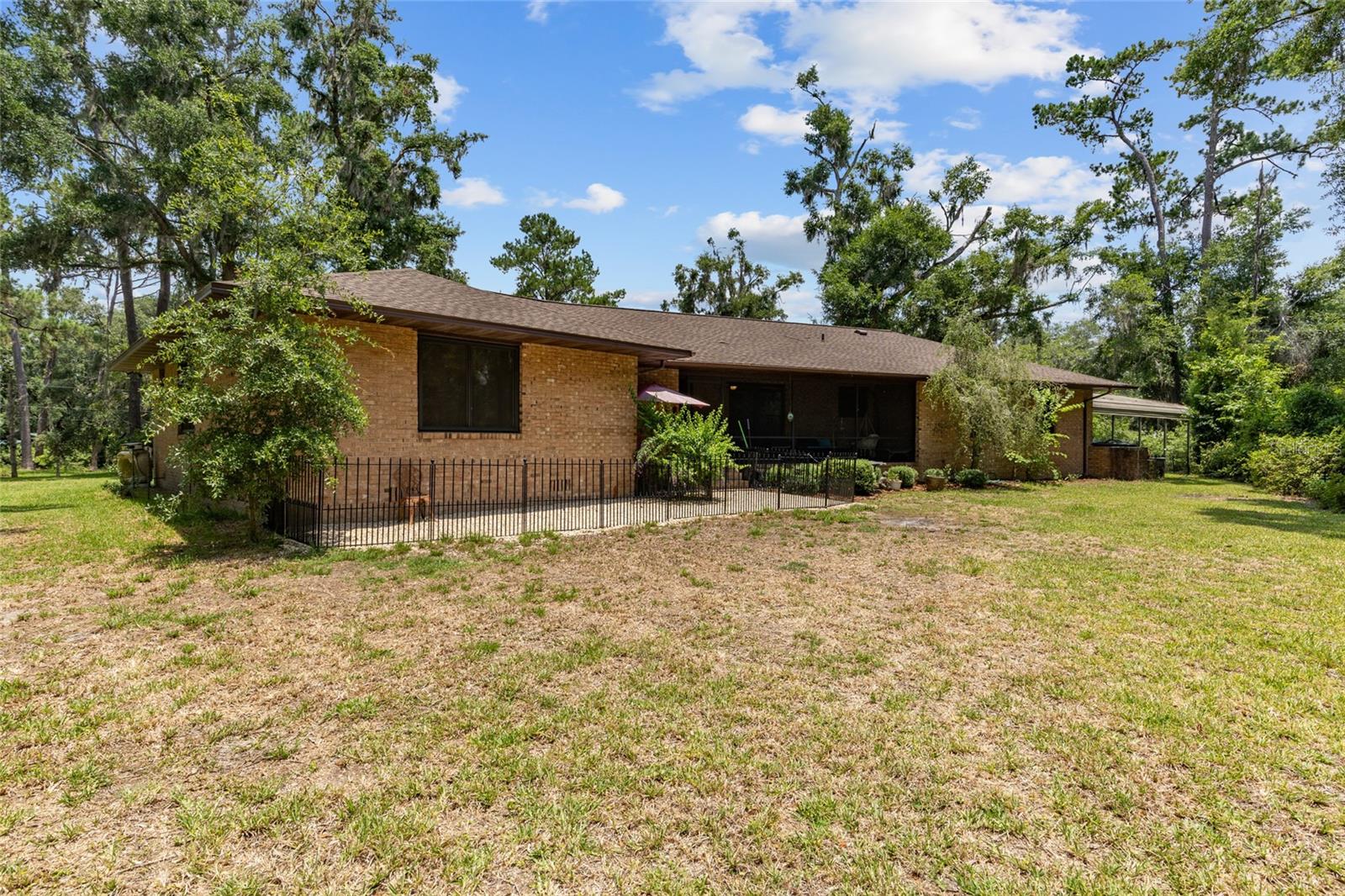 Image 27 of 42 For 9816 87th Drive