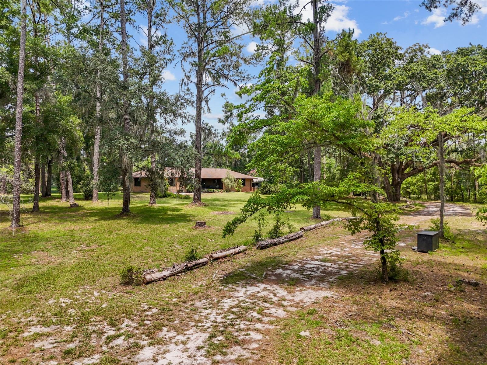 Image 36 of 42 For 9816 87th Drive