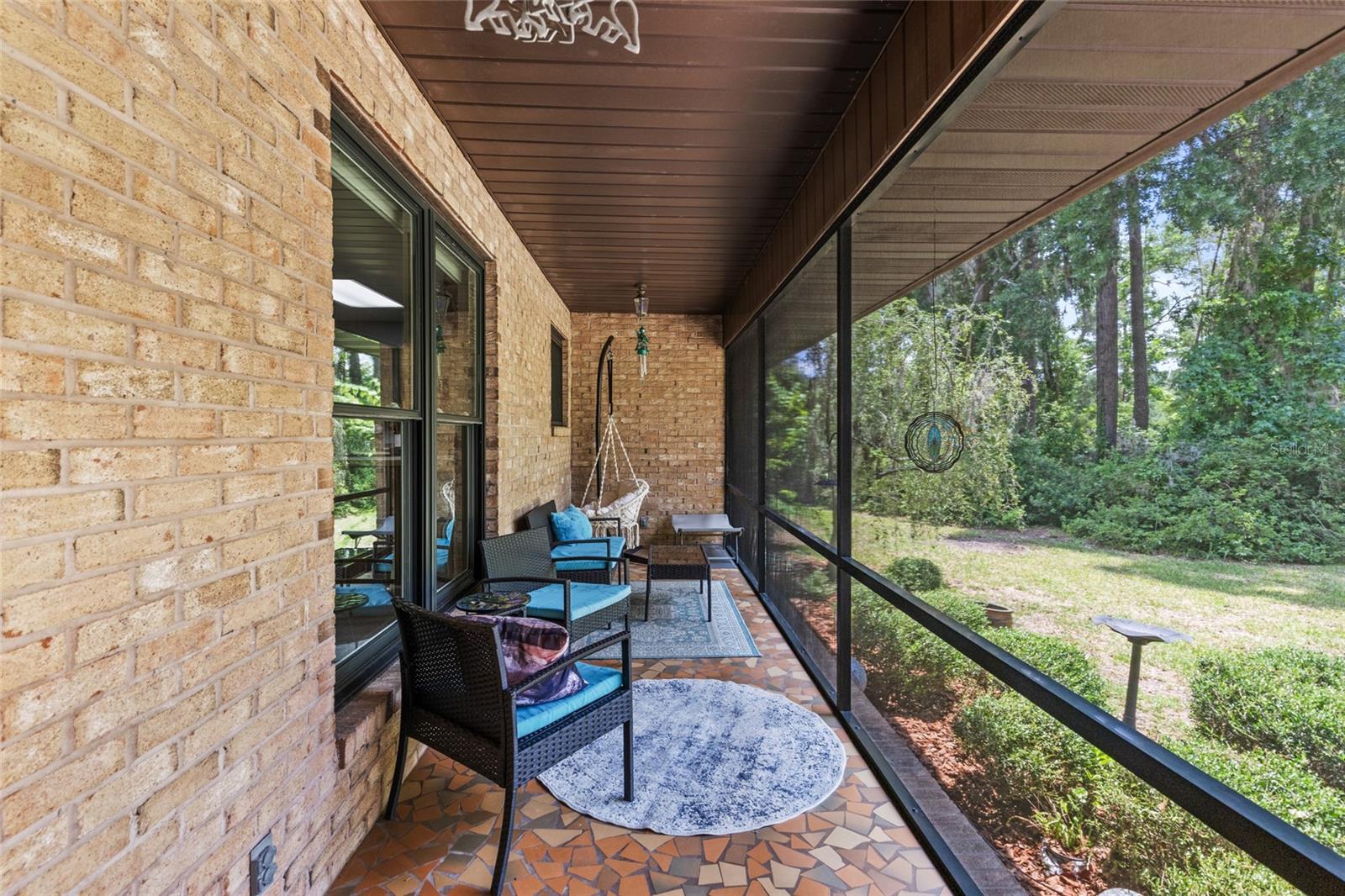 Image 5 of 42 For 9816 87th Drive