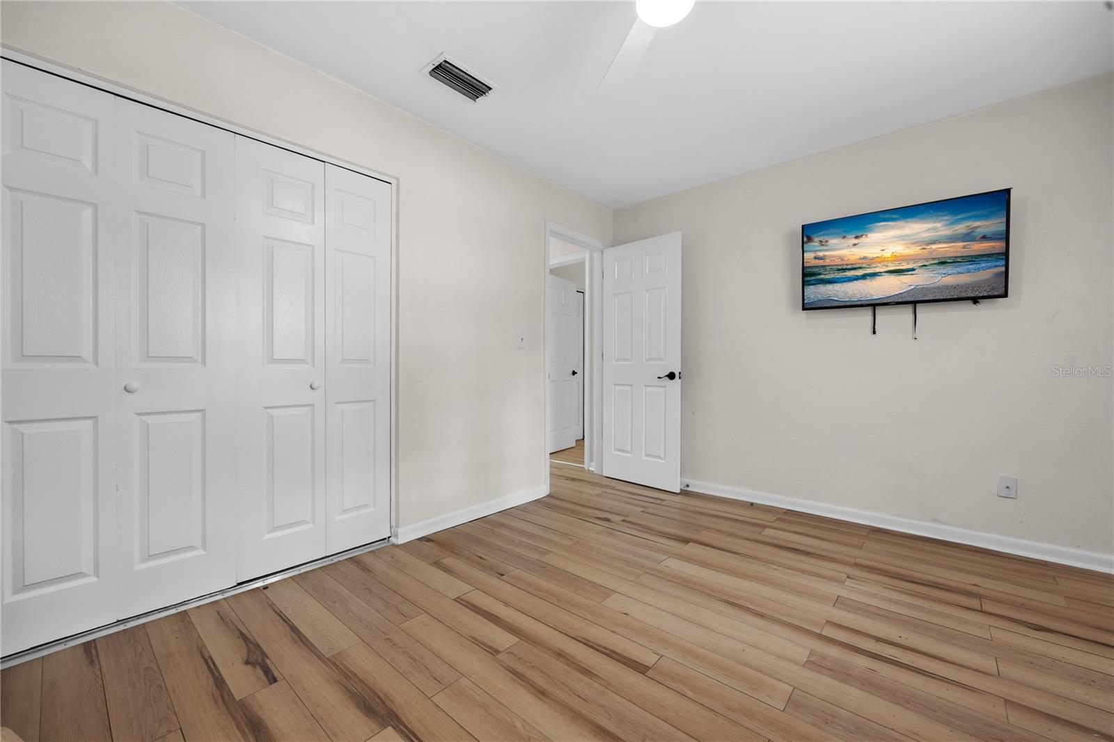 Image 11 of 23 For 3807 108th Boulevard