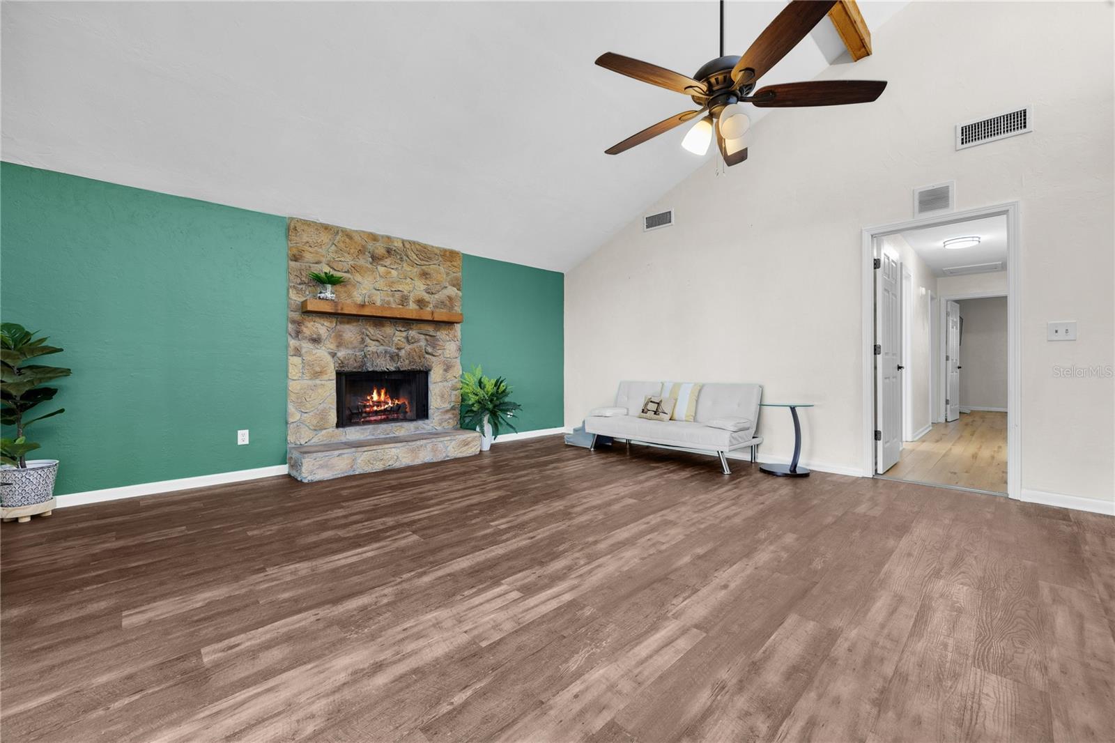 Image 6 of 23 For 3807 108th Boulevard