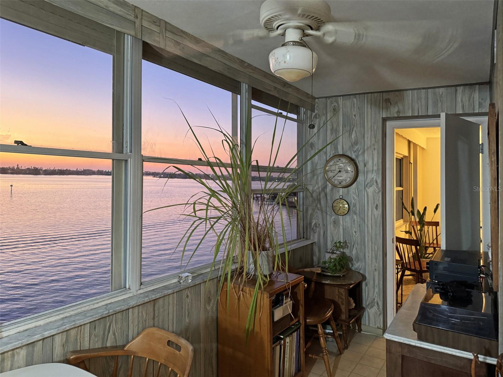 Image 42 of 46 For 4750 Cove Circle 502