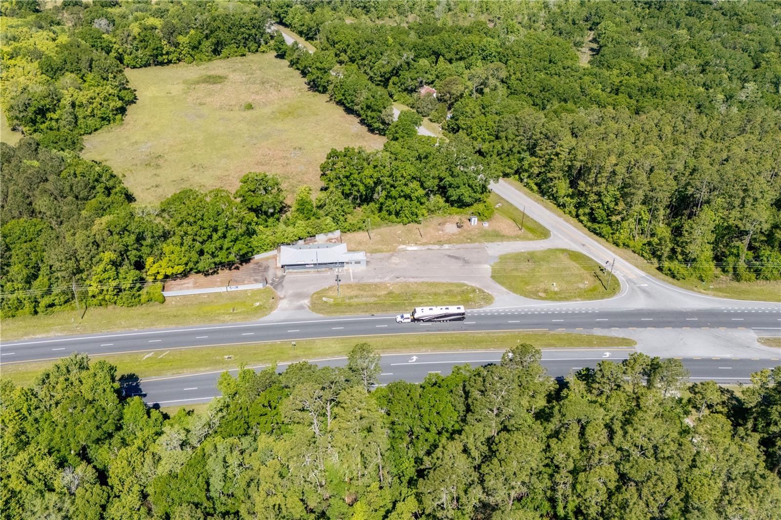 Image 21 of 43 For 19510 Us Highway 301