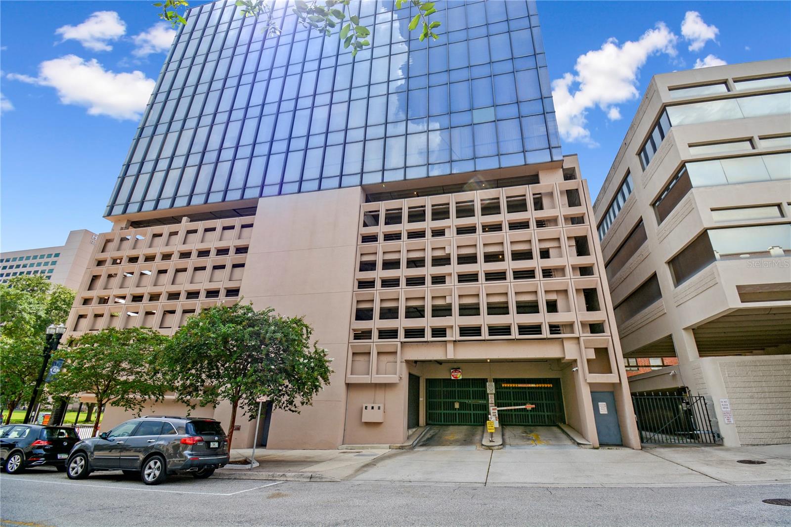 Image 9 of 9 For 233 Bay Street 916