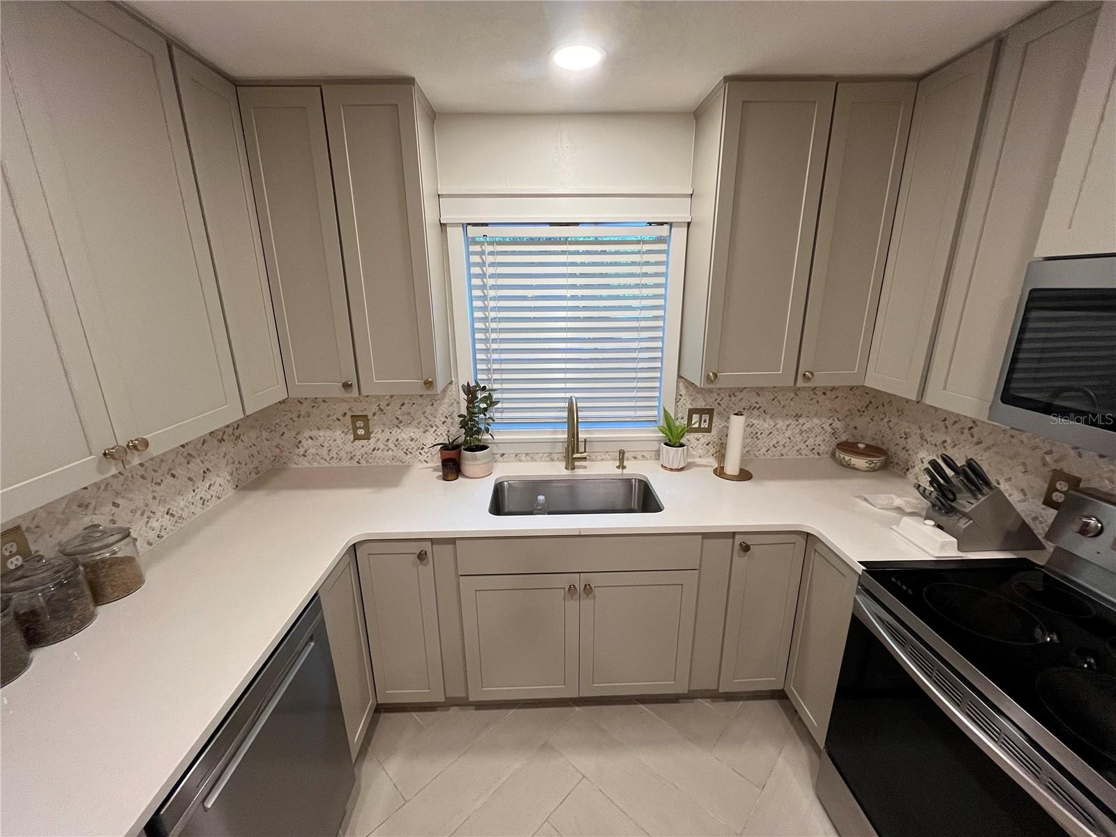 Image 5 of 34 For 1255 2nd Street