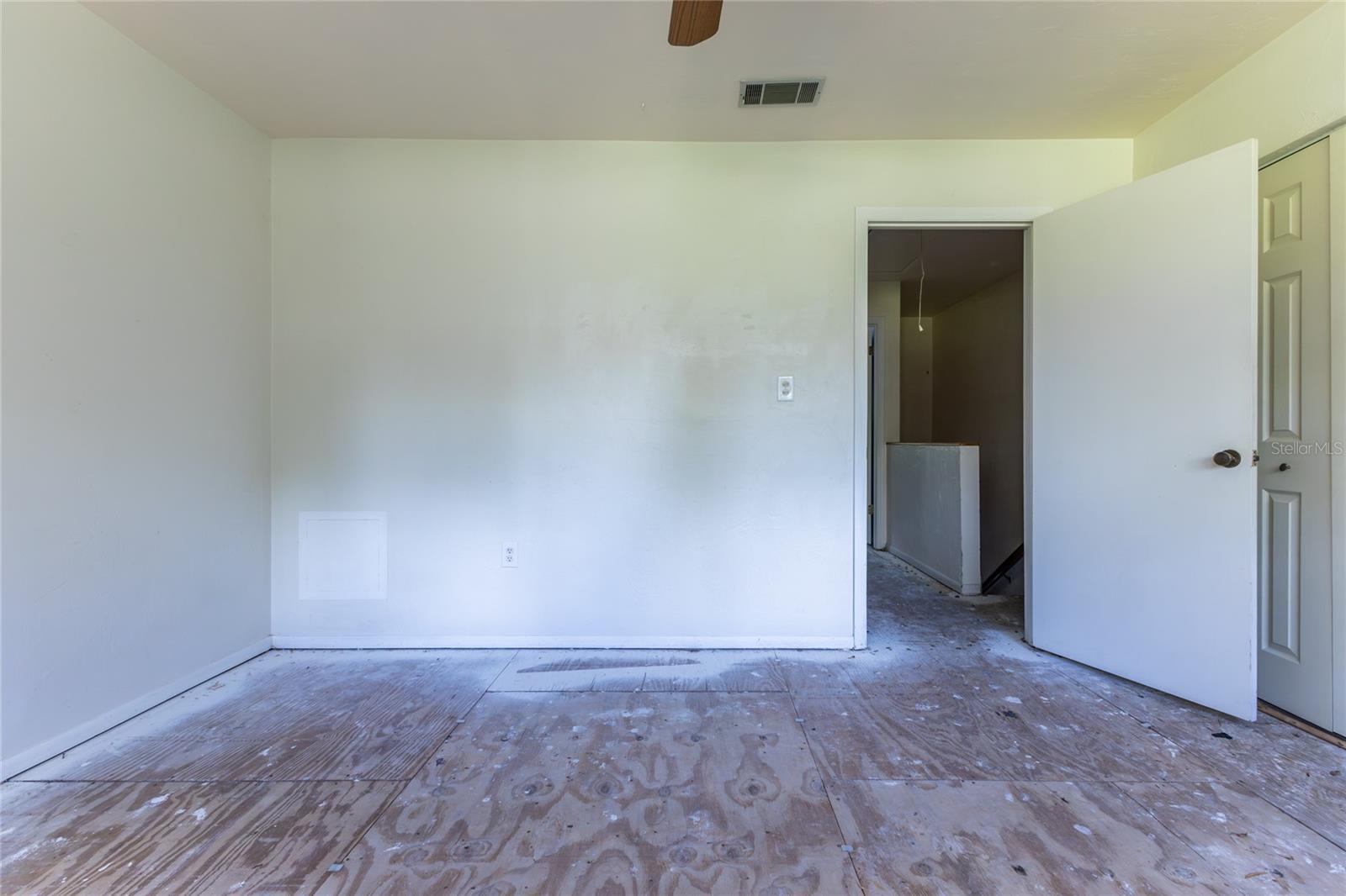 Image 21 of 32 For 4314 41st Lane  73