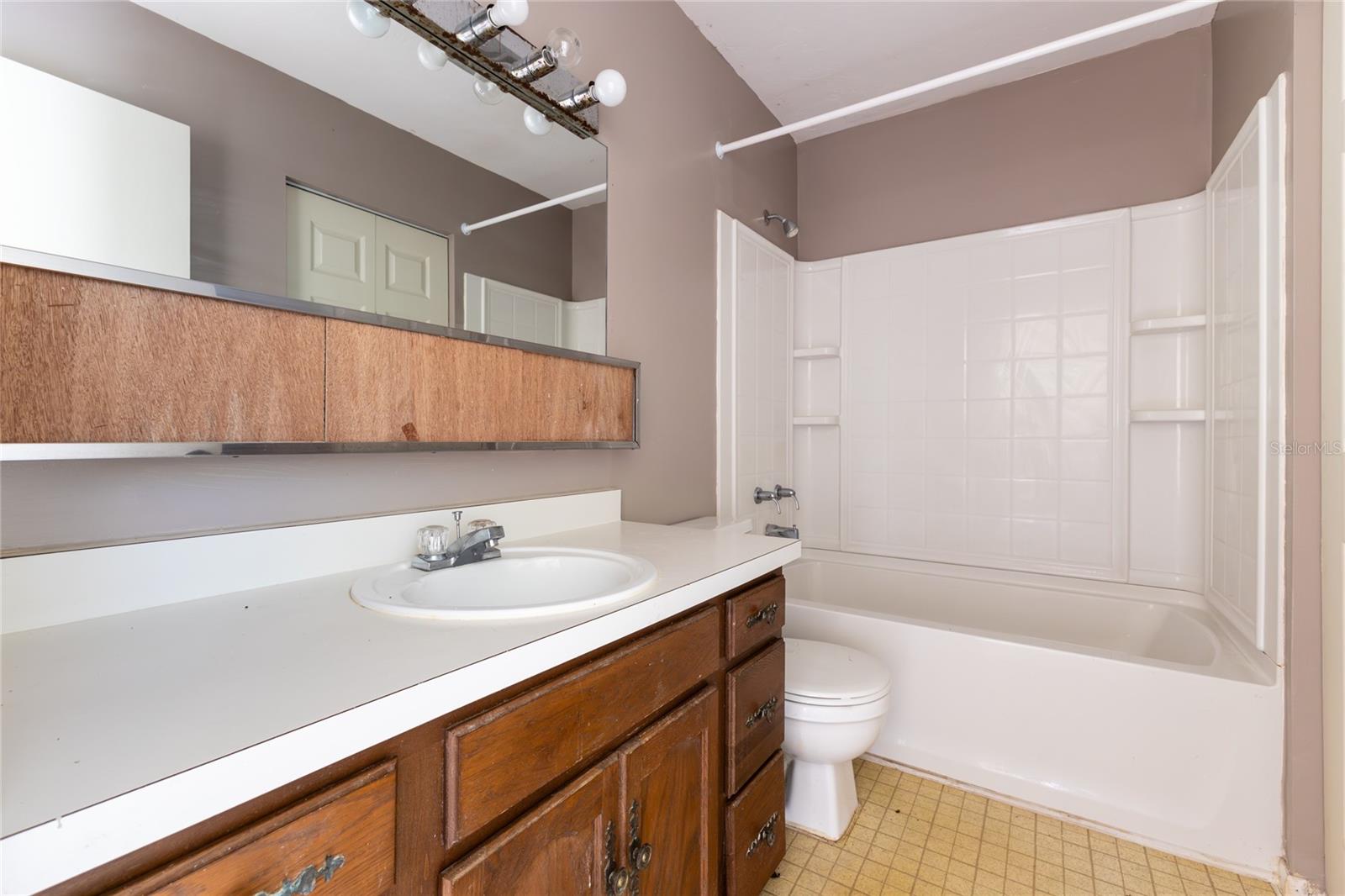 Image 24 of 32 For 4314 41st Lane  73
