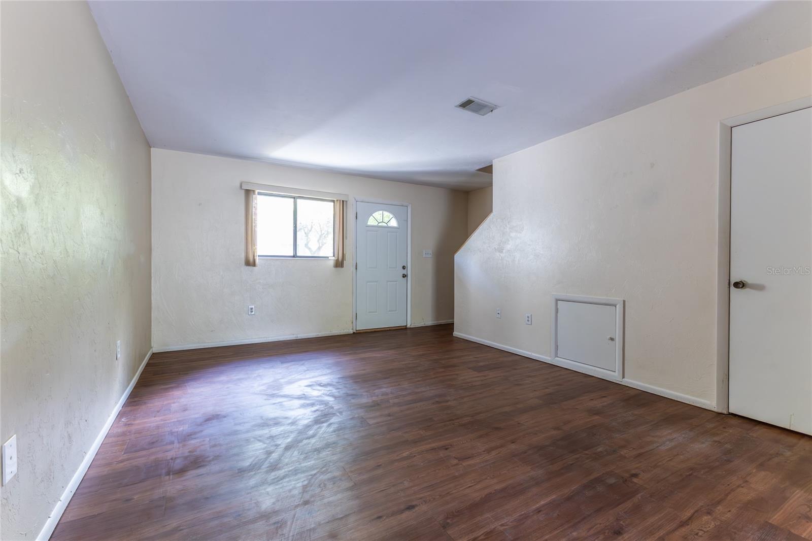 Image 4 of 32 For 4314 41st Lane  73