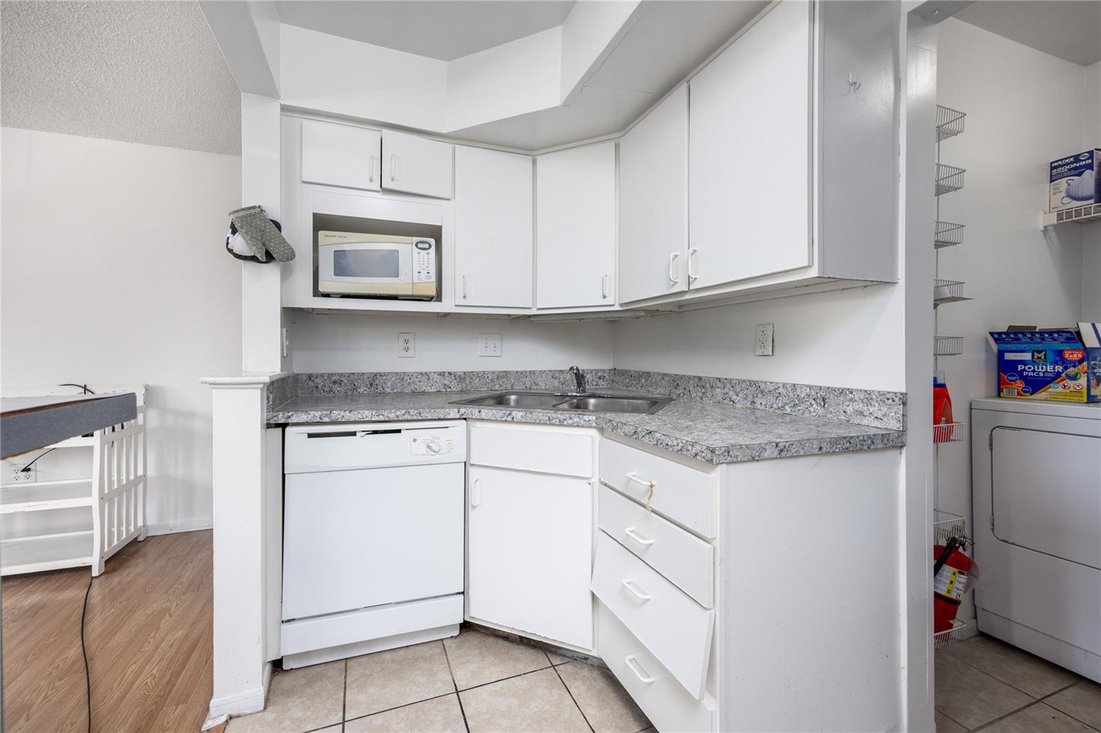 Image 11 of 27 For 2601 Archer Road A203