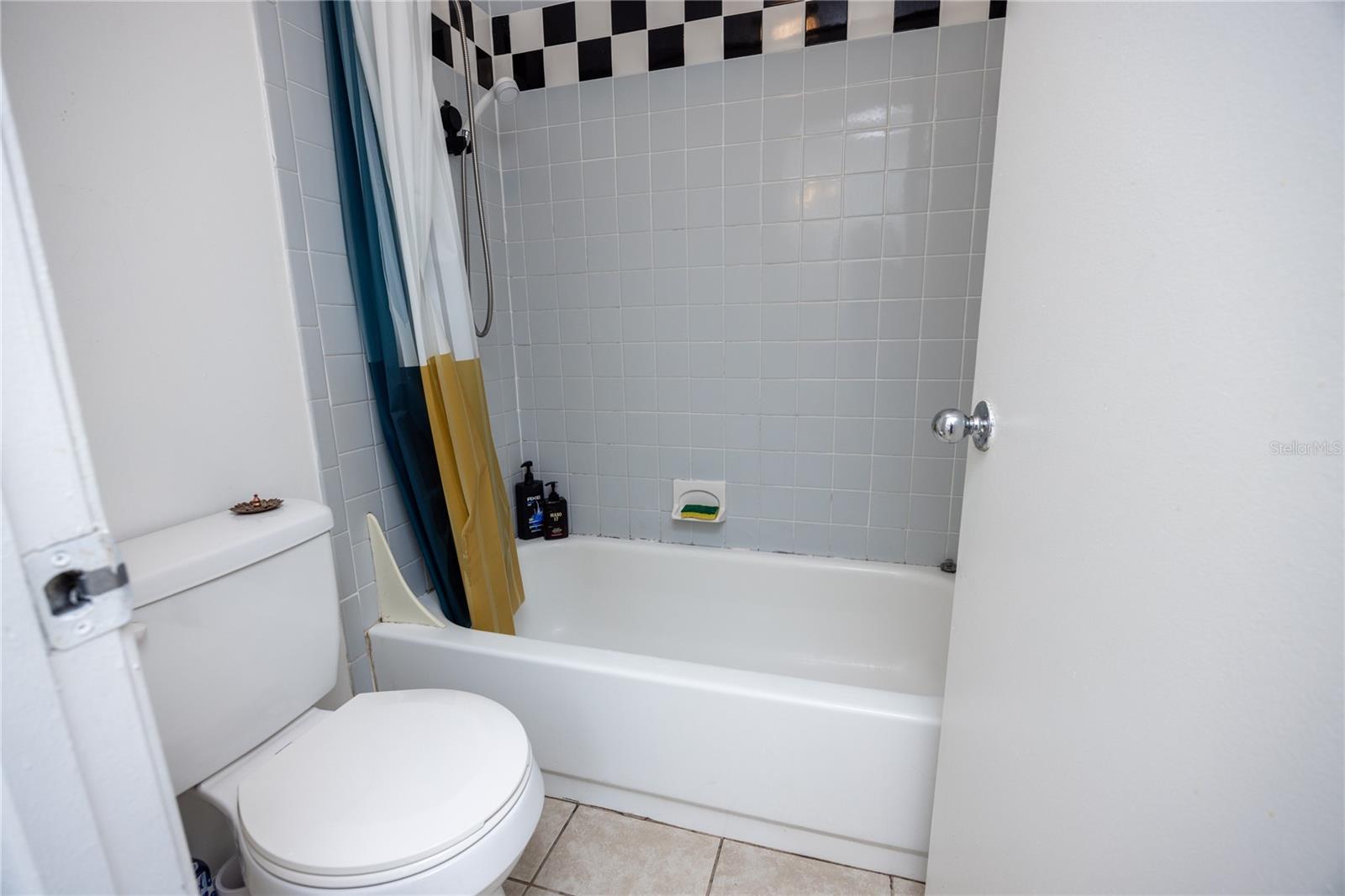 Image 17 of 27 For 2601 Archer Road A203