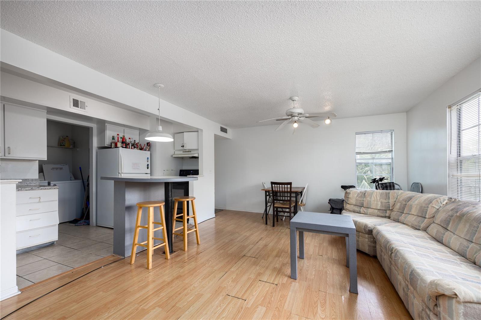 Image 3 of 27 For 2601 Archer Road A203