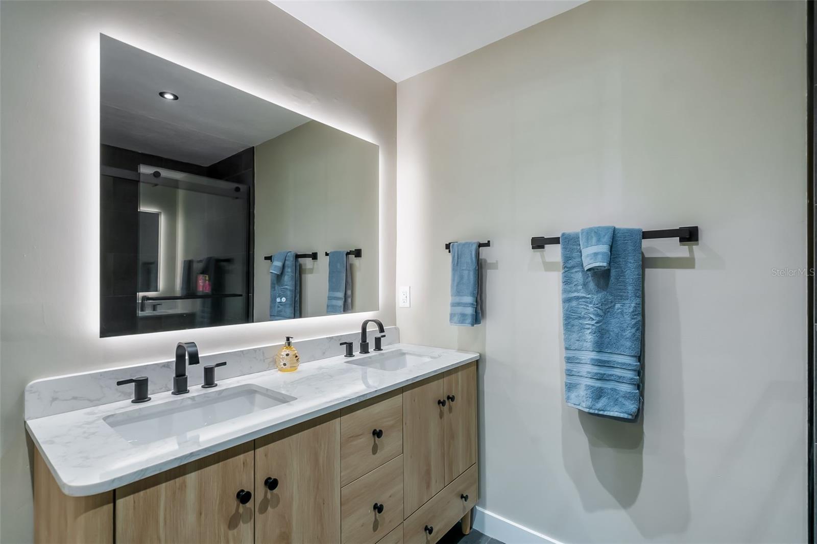 Image 21 of 42 For 3222 27th Street