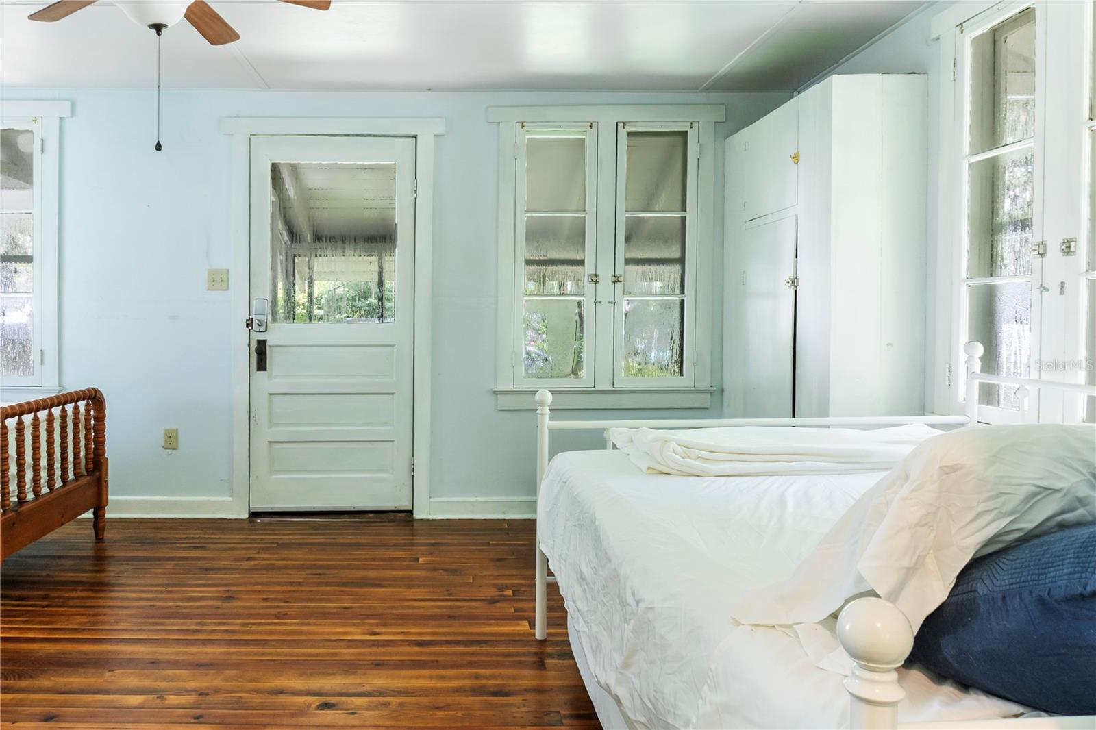 Image 32 of 41 For 7929 221st Street