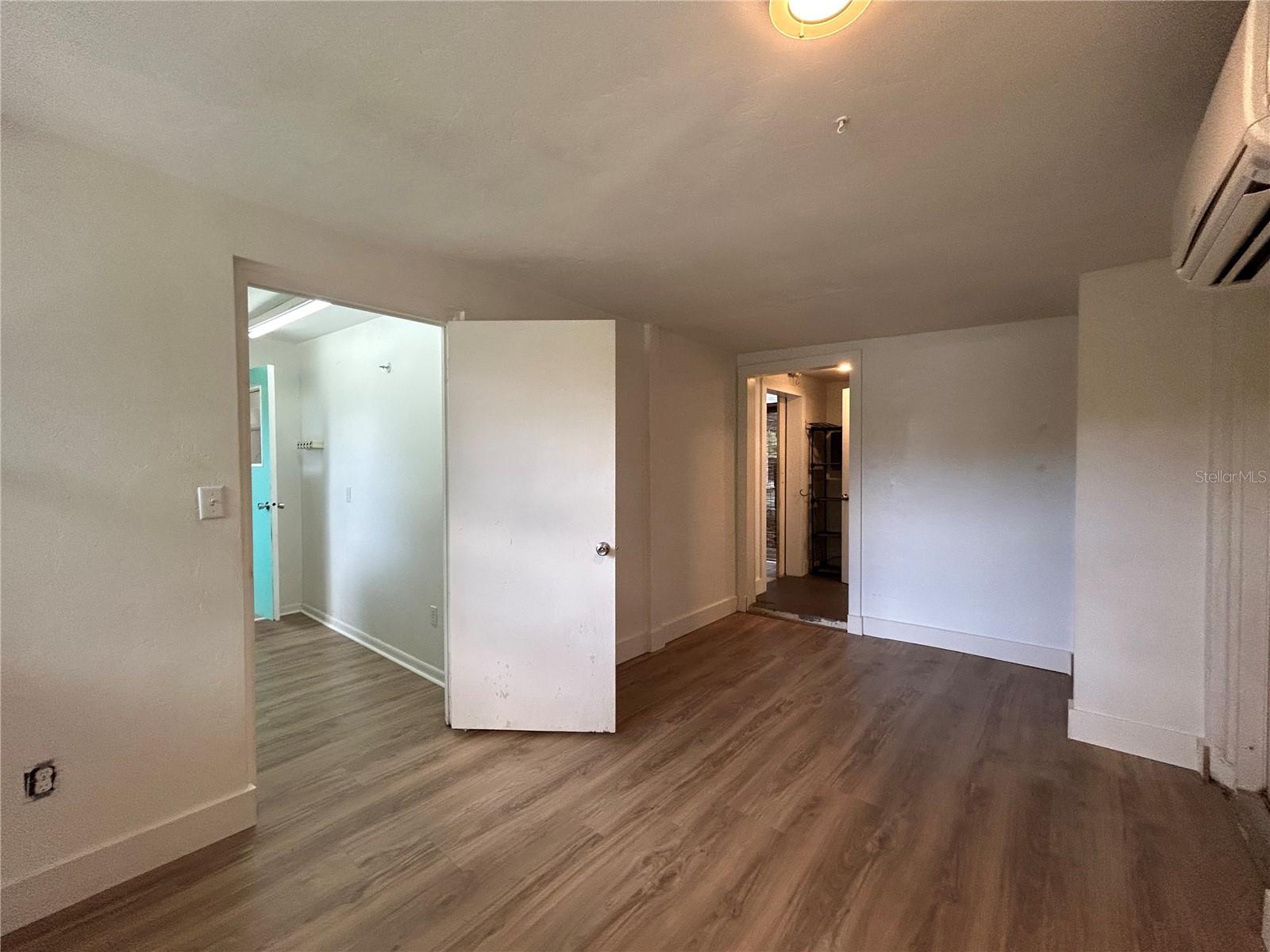 Image 11 of 30 For 1215 21st Avenue