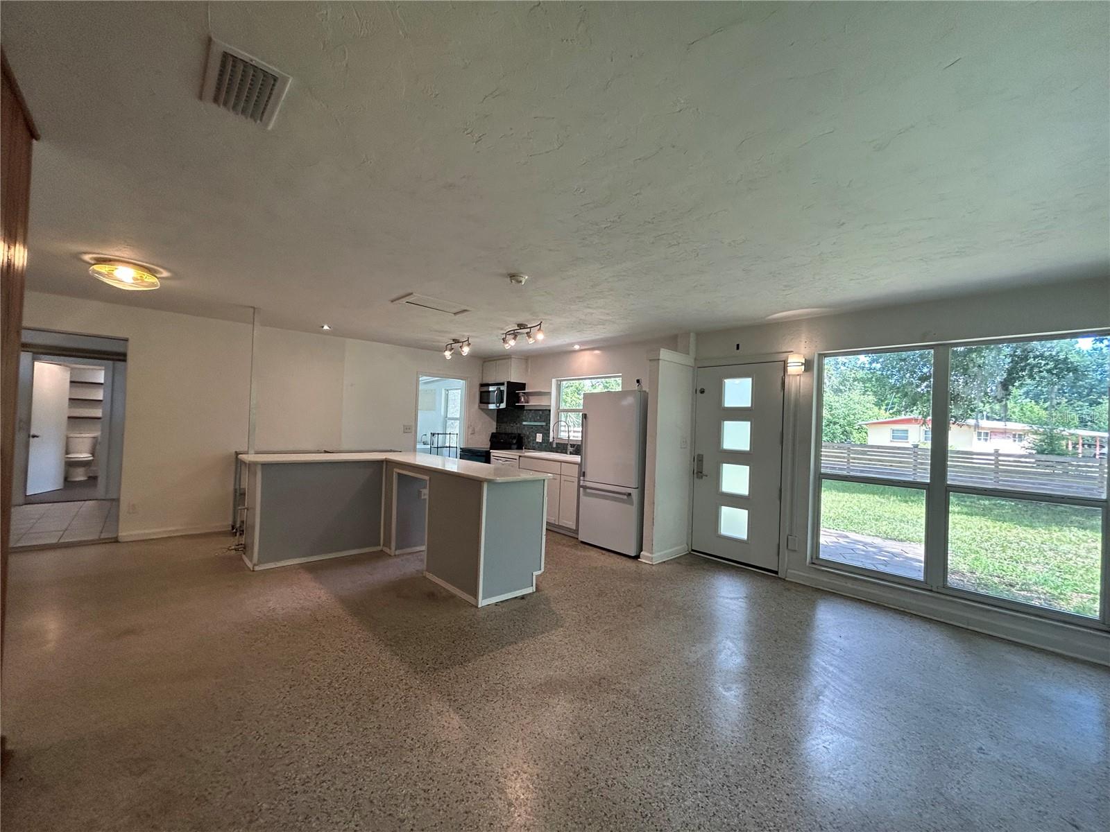 Image 4 of 30 For 1215 21st Avenue