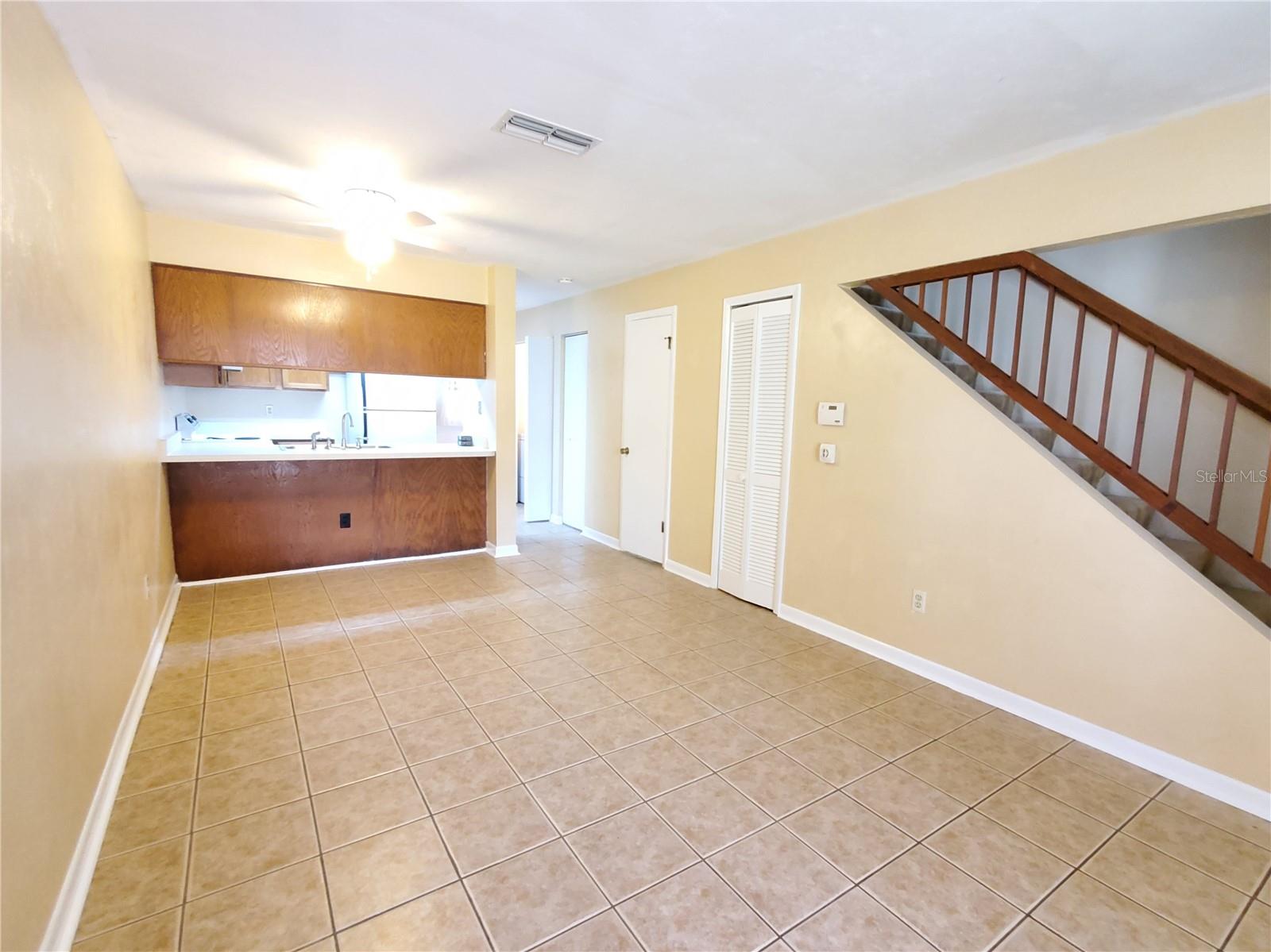 Image 2 of 16 For 2127 Sw 39th Dr